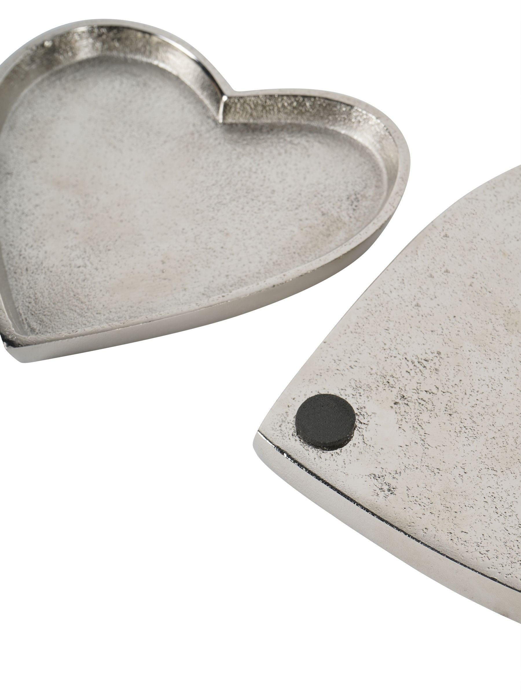 Libra Interiors silver Esme heart decorative plates set of 2, UK version