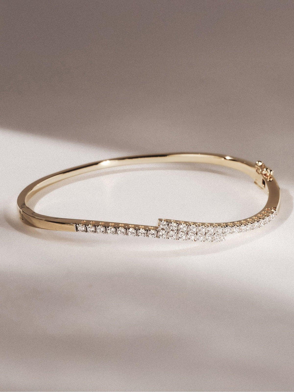 The Diamond Store White Lab Diamond Bangle 0.50ct (British brand)