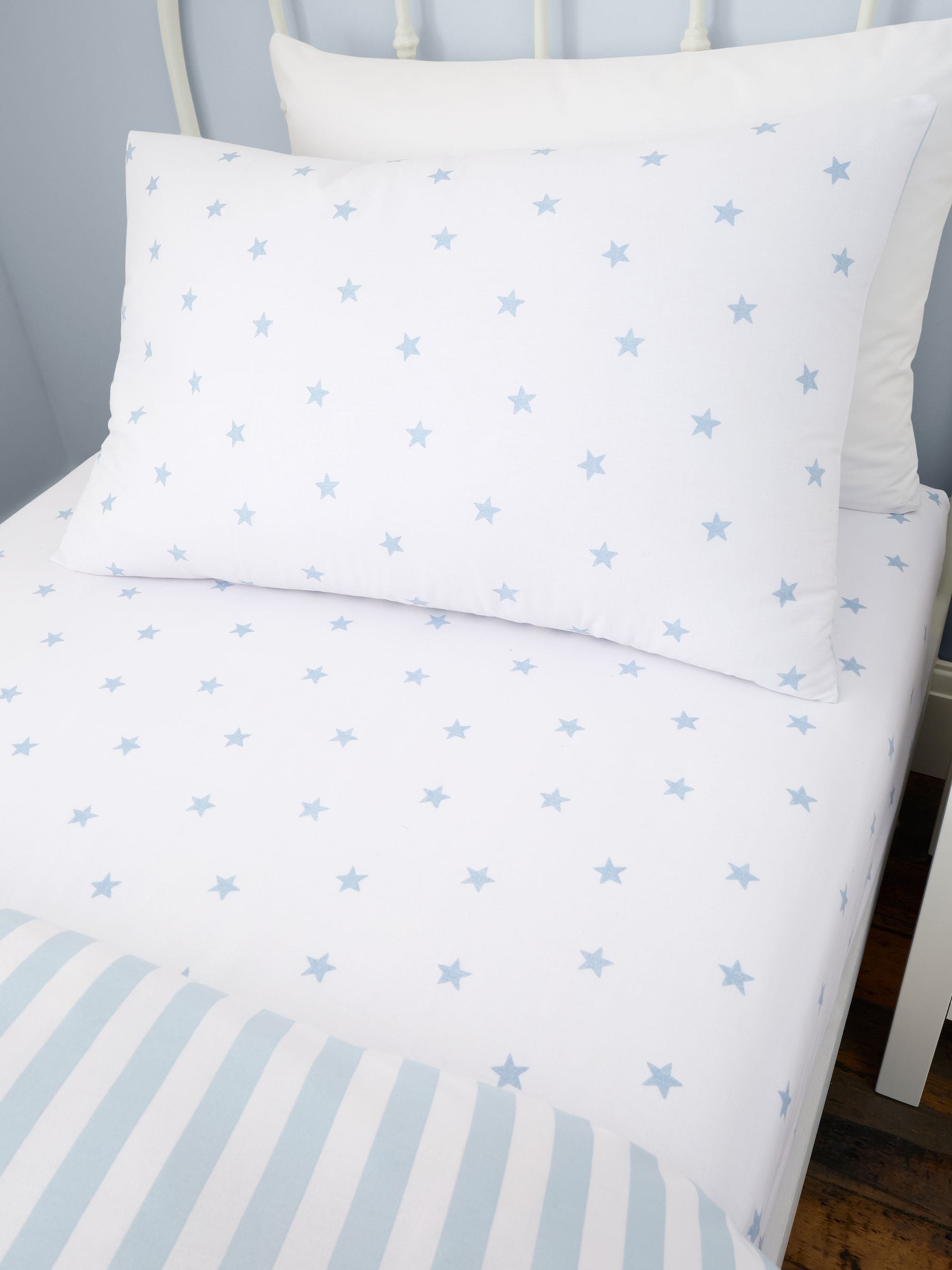 Bianca blue mini star & stripes cotton fitted sheet - British product