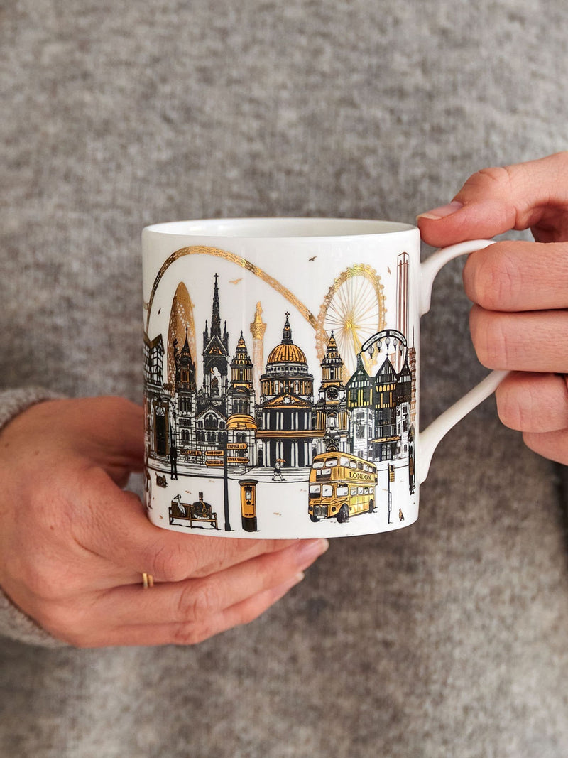Victoria Eggs Set of 2 Gold and Black Quintessentially London Mugs