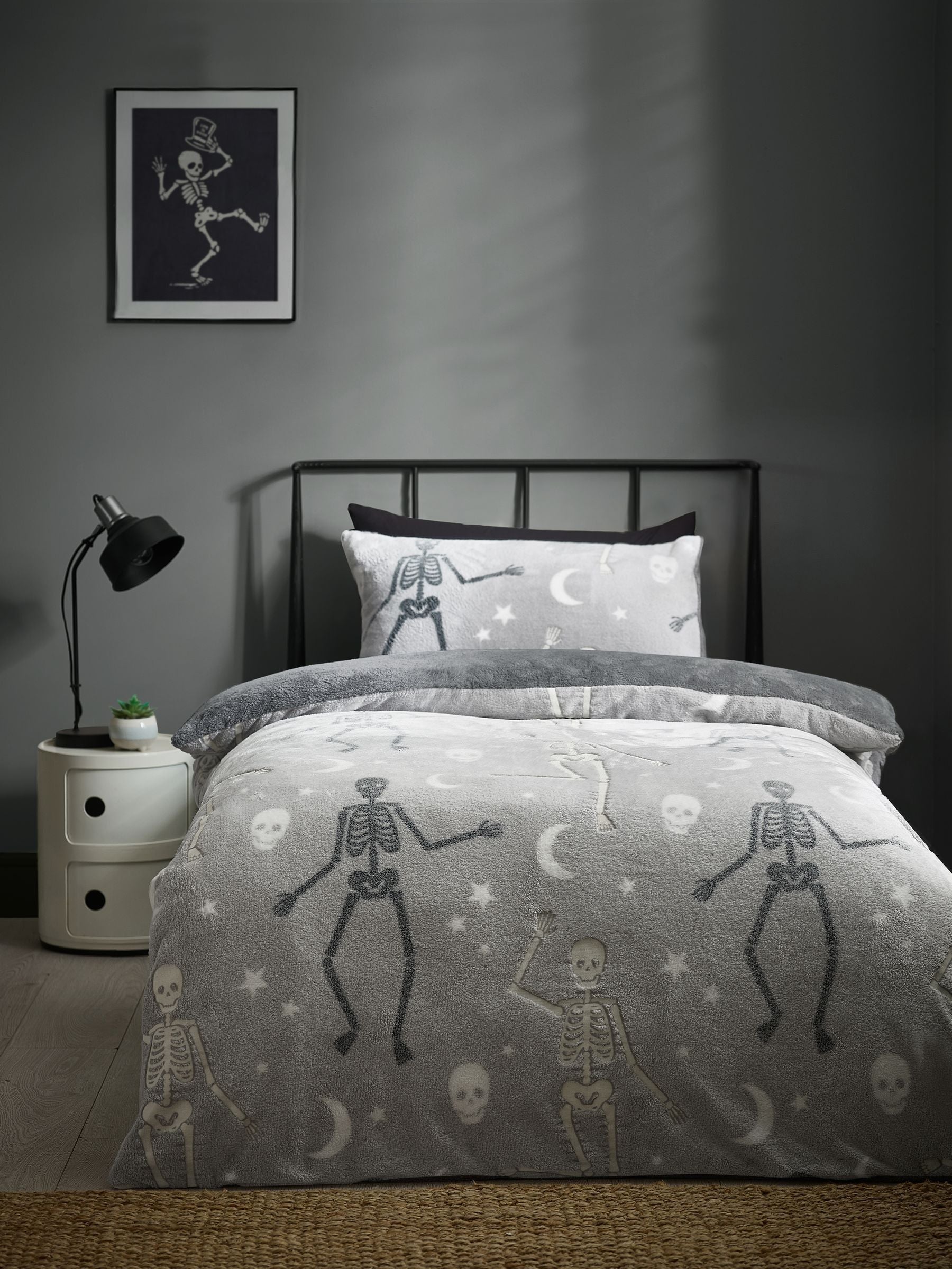 Catherine Lansfield Grey Halloween Skeleton Fleece Duvet Cover Set - British product
