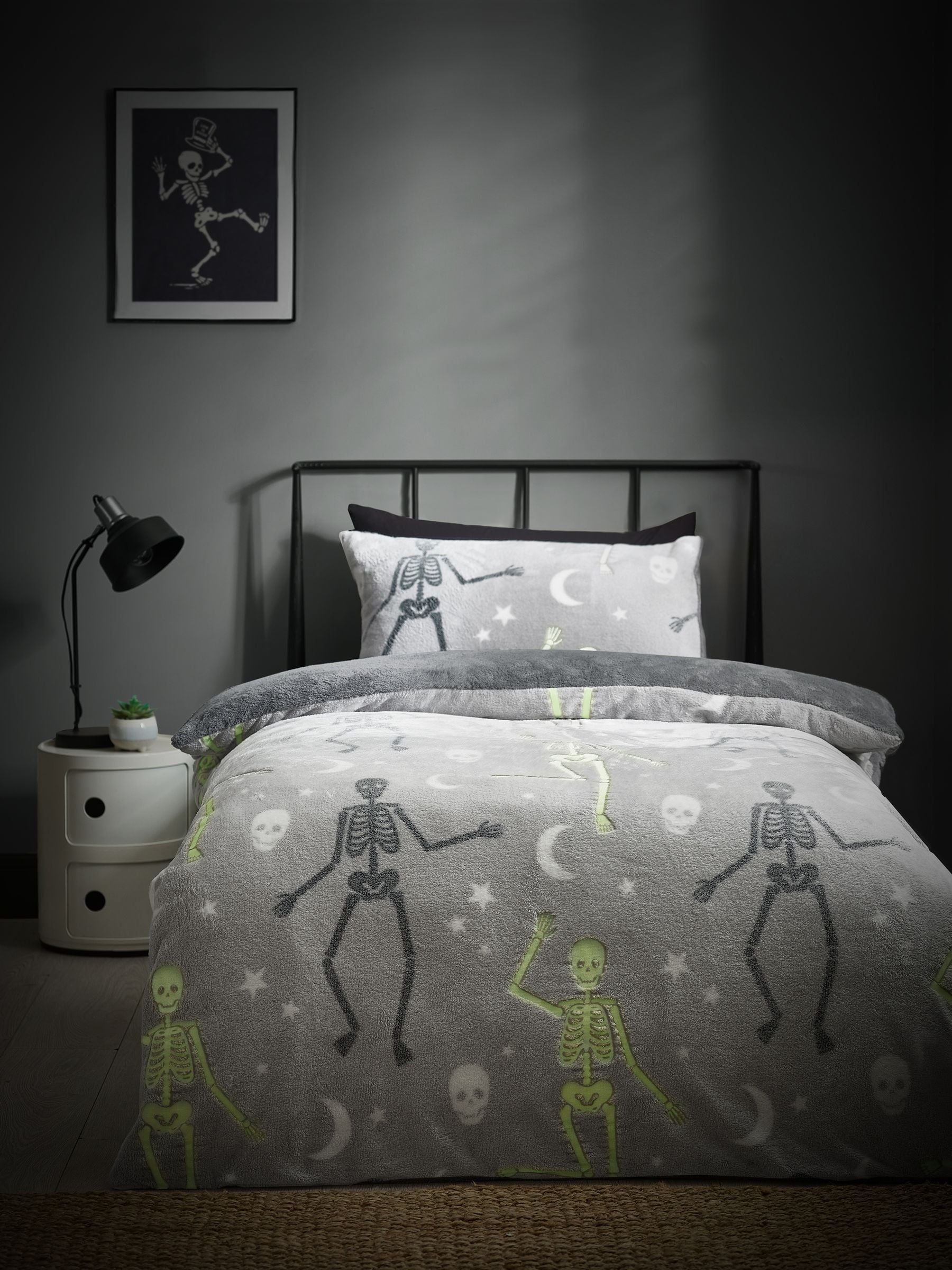 Catherine Lansfield Grey Halloween Skeleton Fleece Duvet Cover Set - British product