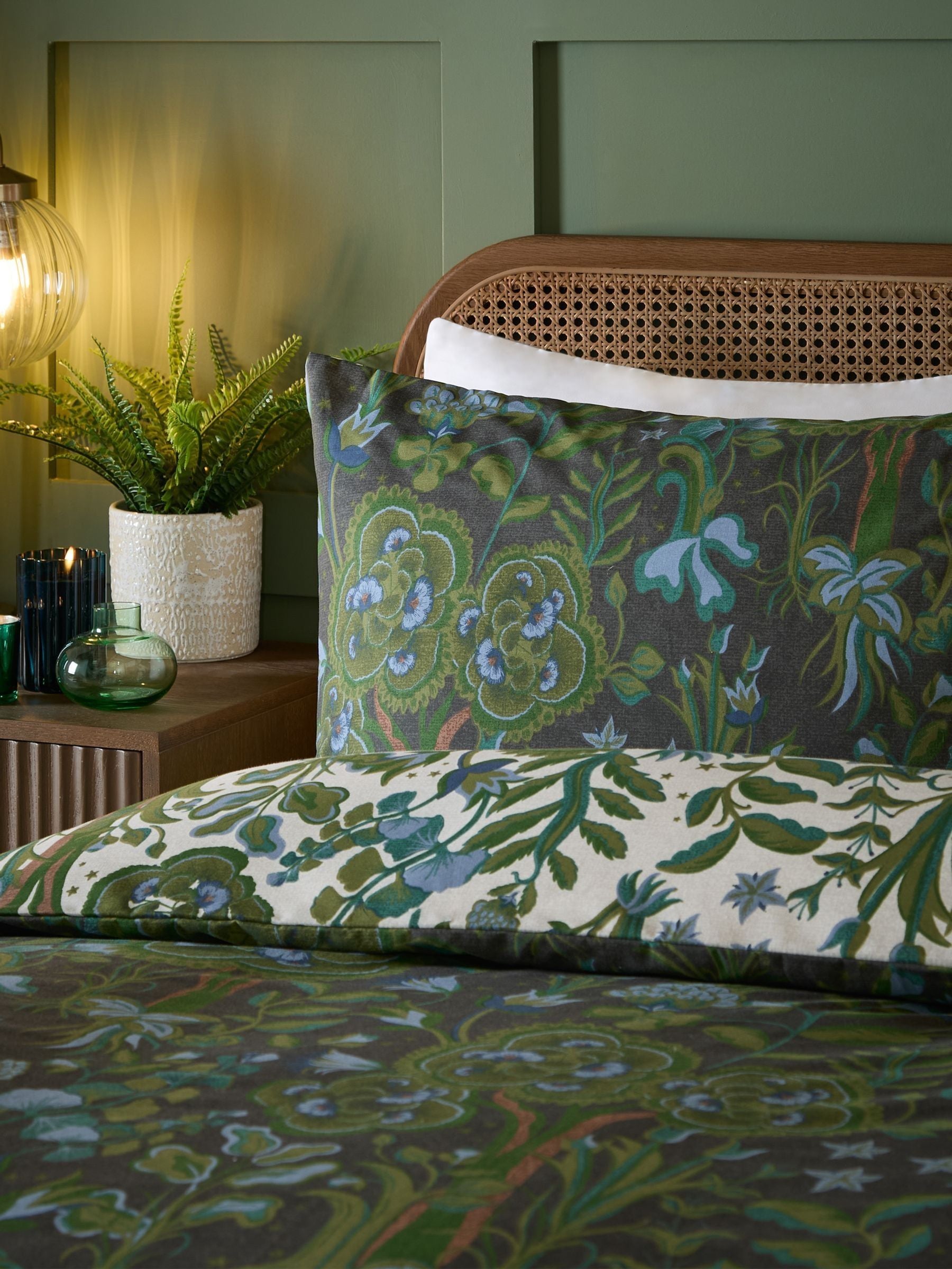 Furn Evergreen Garden of Wonder reversible duvet cover set - British product