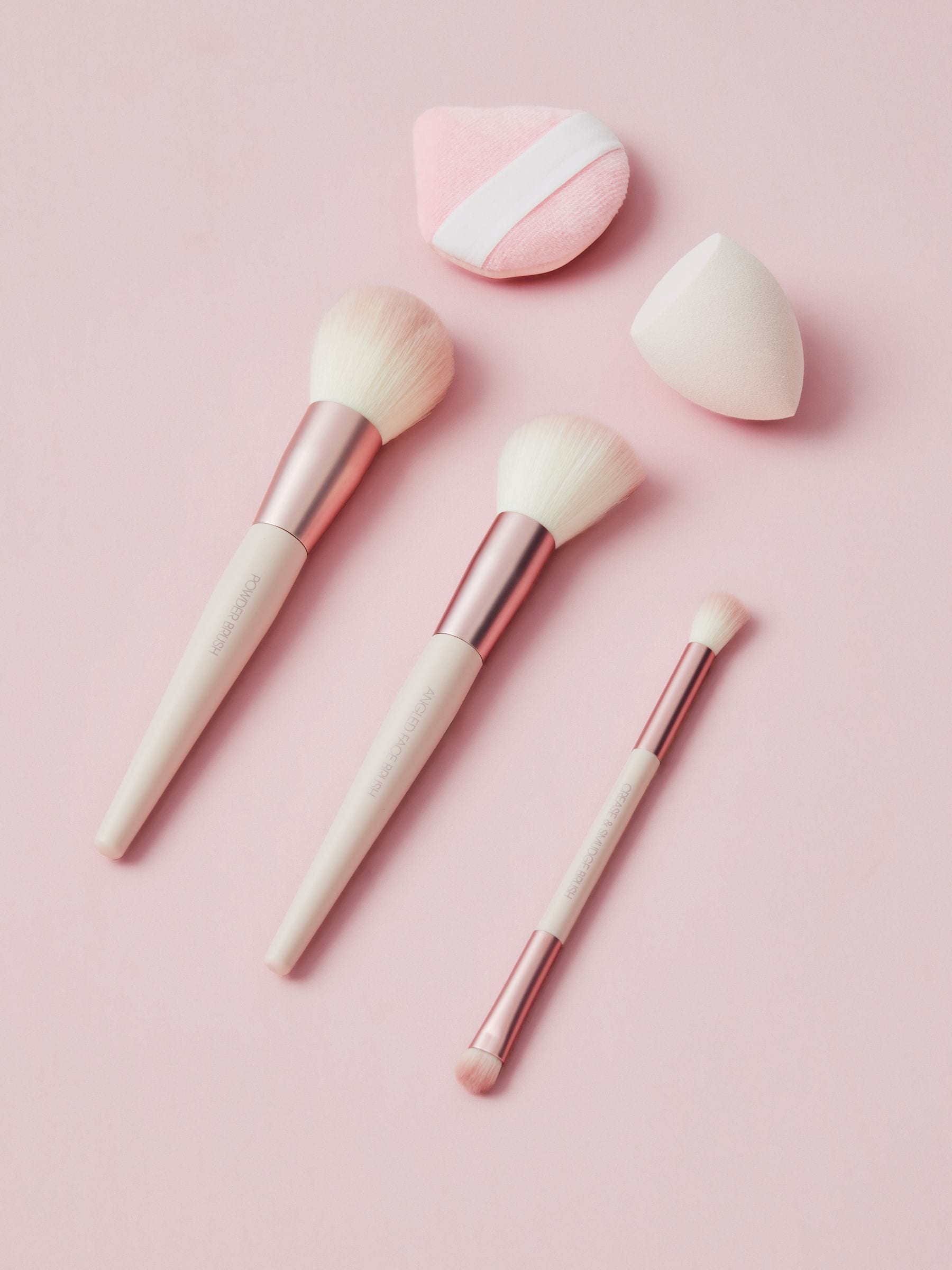 Makeup brush and sponge set, imported from the UK