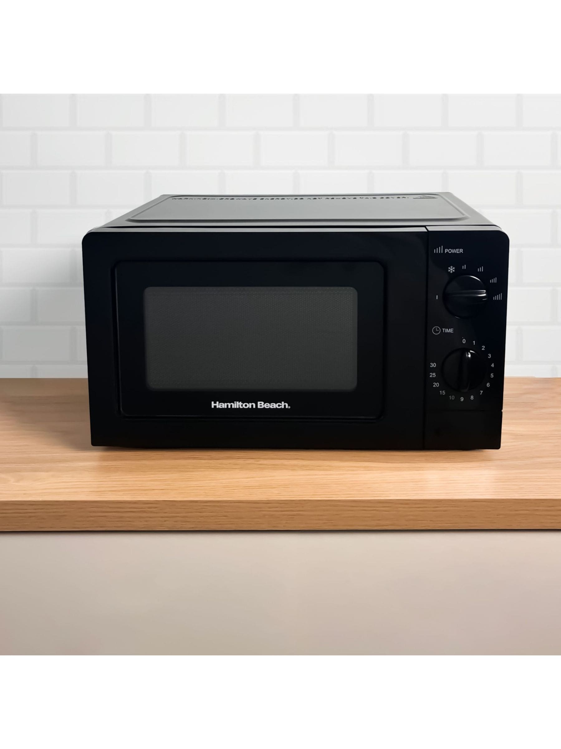Hamilton Beach black microwave oven with glass door 20 litre, UK version