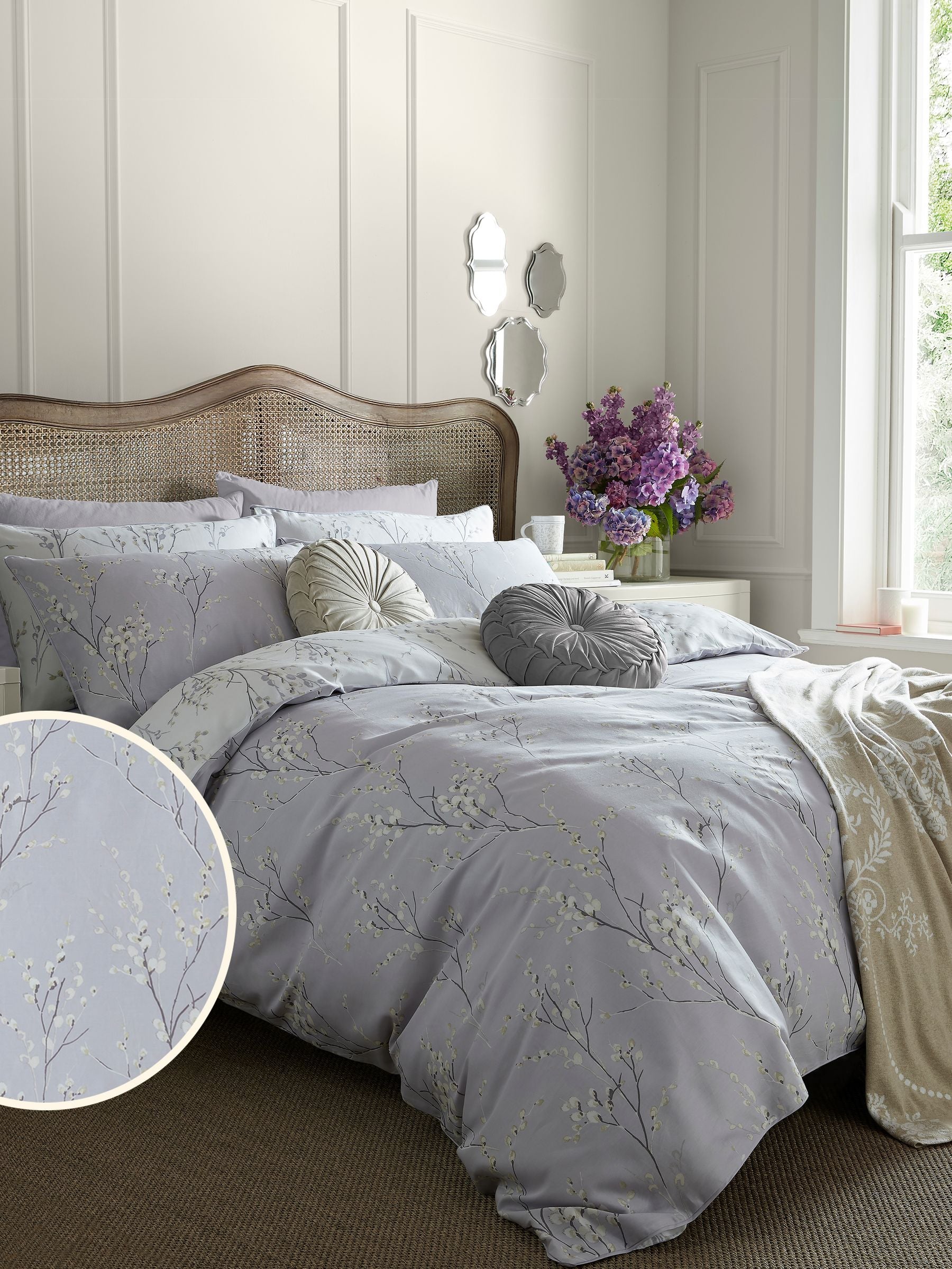 Laura Ashley purple lavender reversible sateen pussy willow duvet cover and pillowcase set, UK version