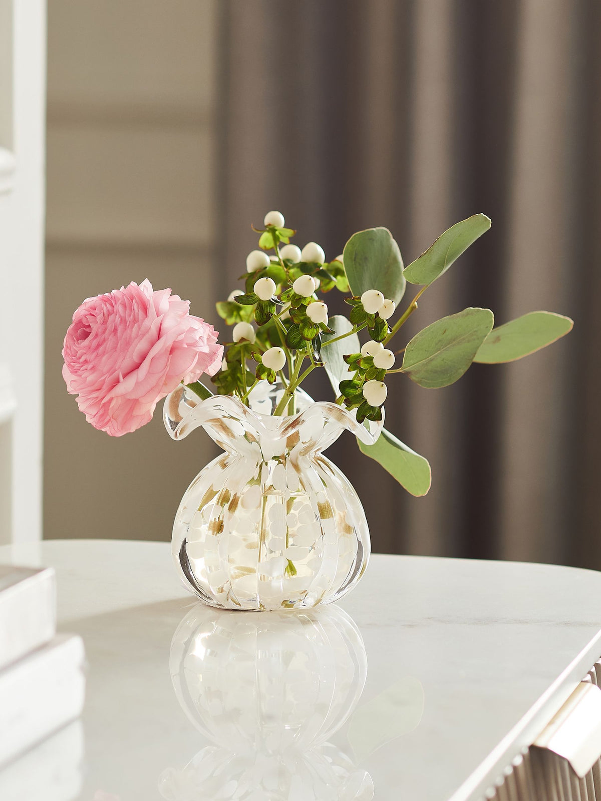 White and gold mini confetti glass flower vase (British brand)