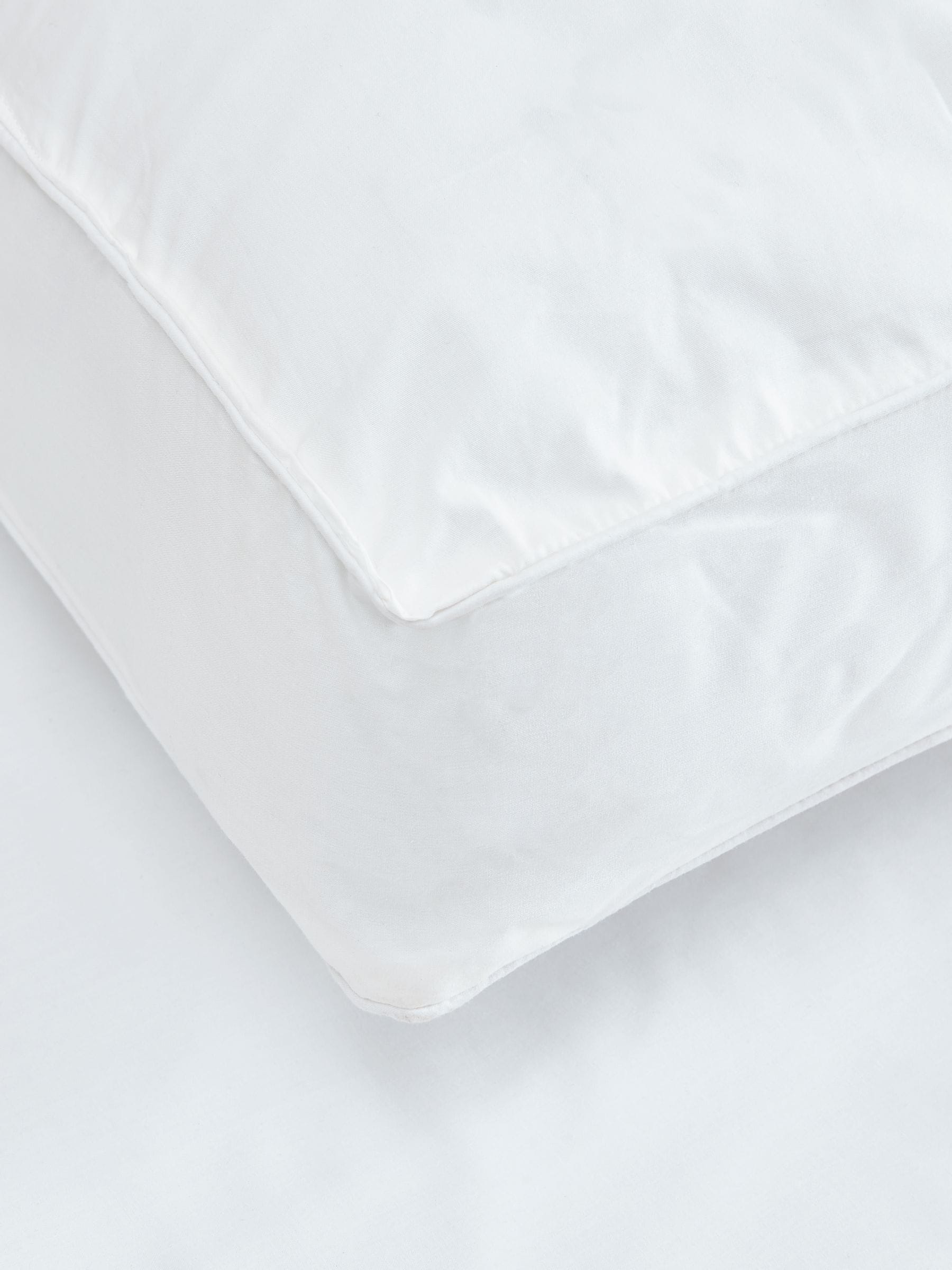 Catherine Lansfield 100% cotton luxury box pillow 48x74cm - British product