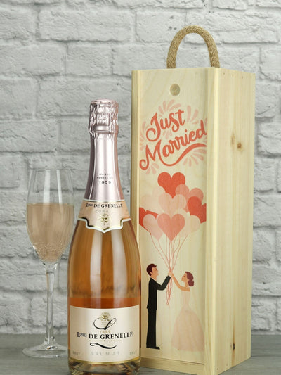 Le Bon Vin Just Married Sparkling Rose Wine 750ml