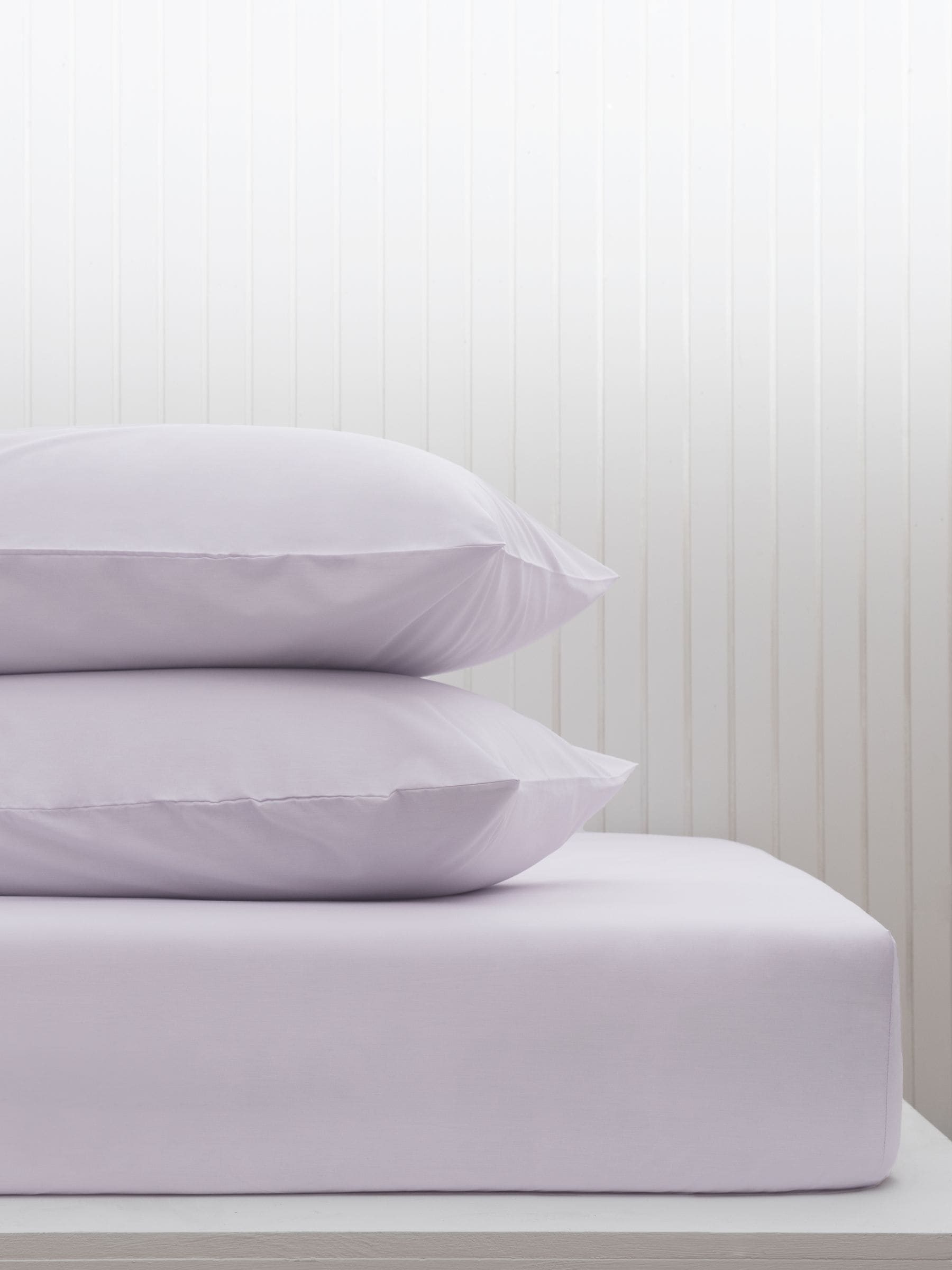 Purple lilac fitted bed sheet, imported from the UK