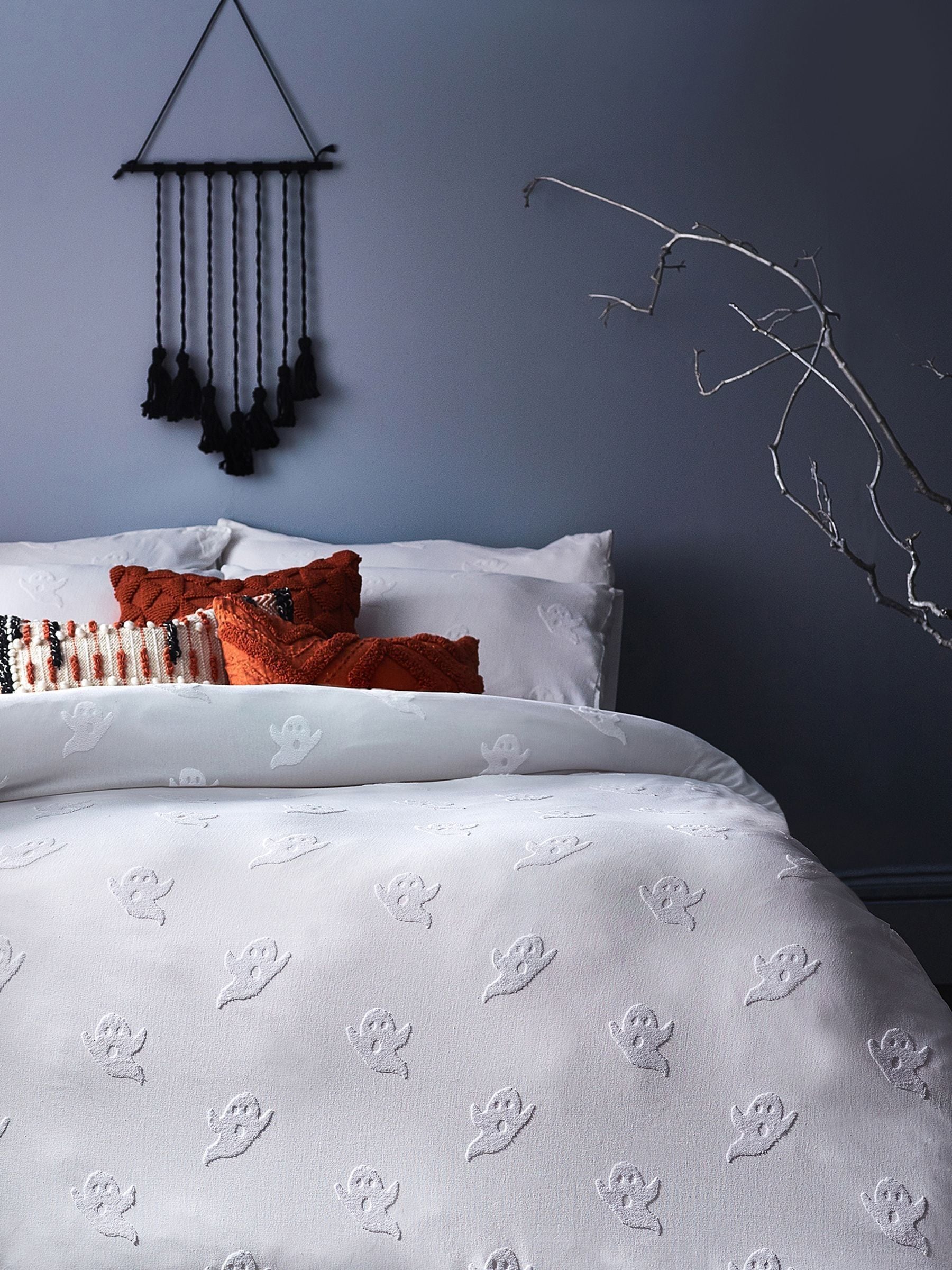 Furn White Ghost Halloween 100% Tufted Cotton Duvet Cover and Pillowcase Set