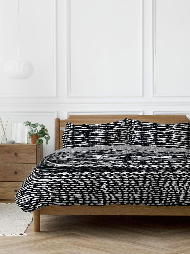 Copenhagen Home Black Arri duvet cover and pillowcase set - British product