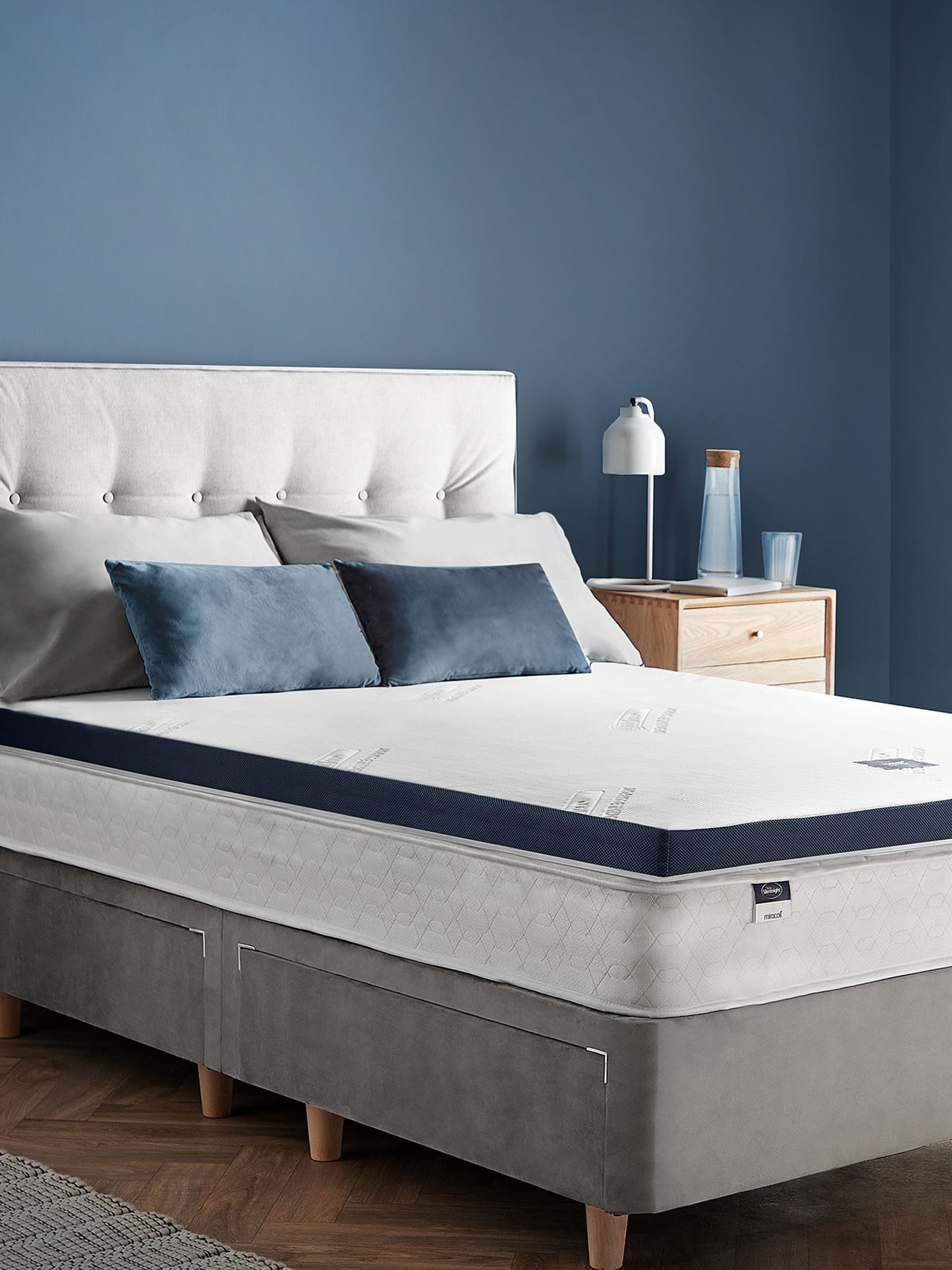 Silentnight White Wellbeing Cool Touch Mattress Topper (British brand)