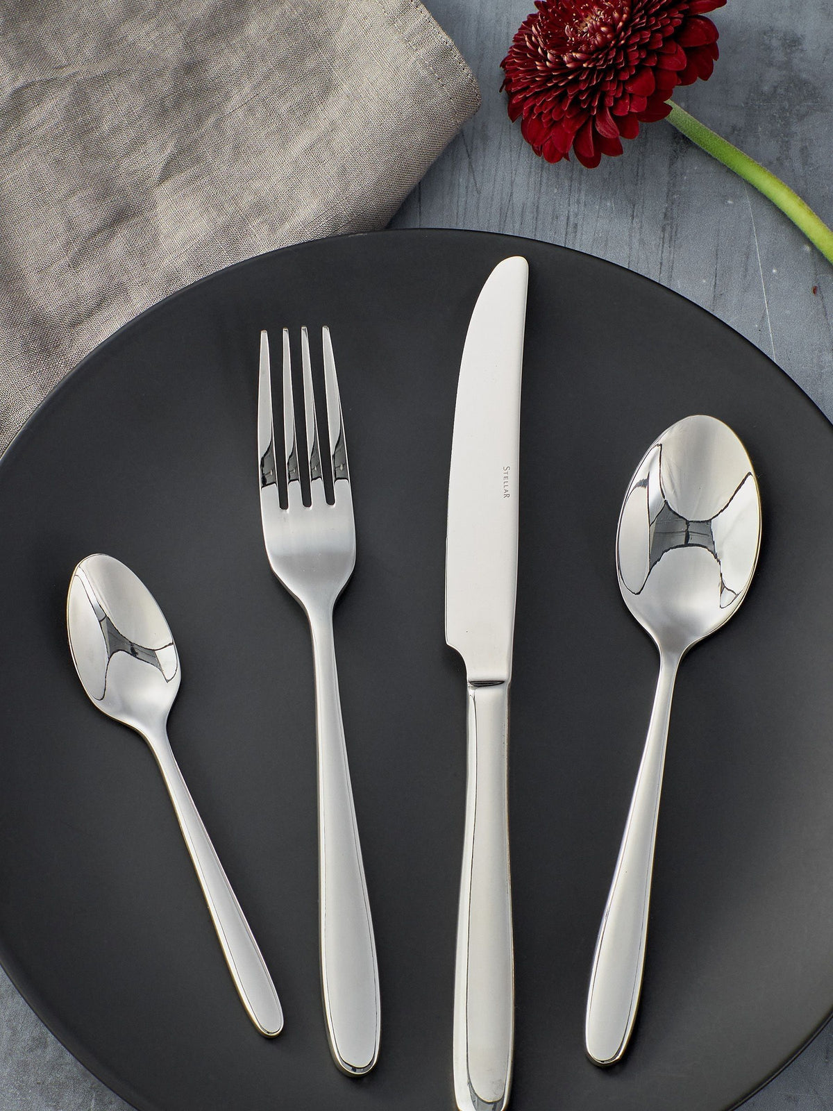 Stellar Silver Winchester 24 piece cutlery set (British brand)