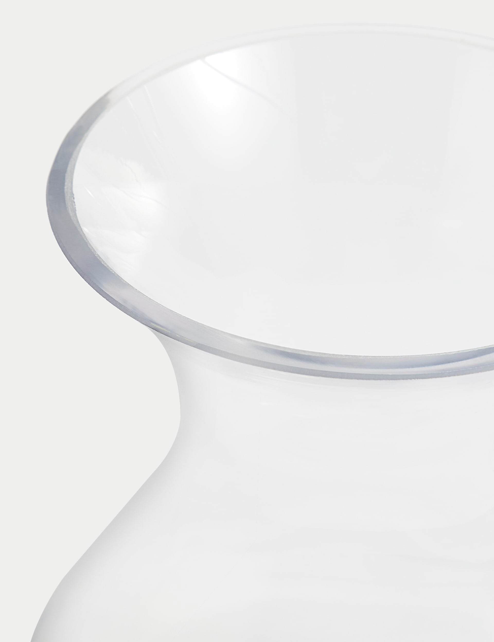 Medium bouquet glass vase, imported from the UK