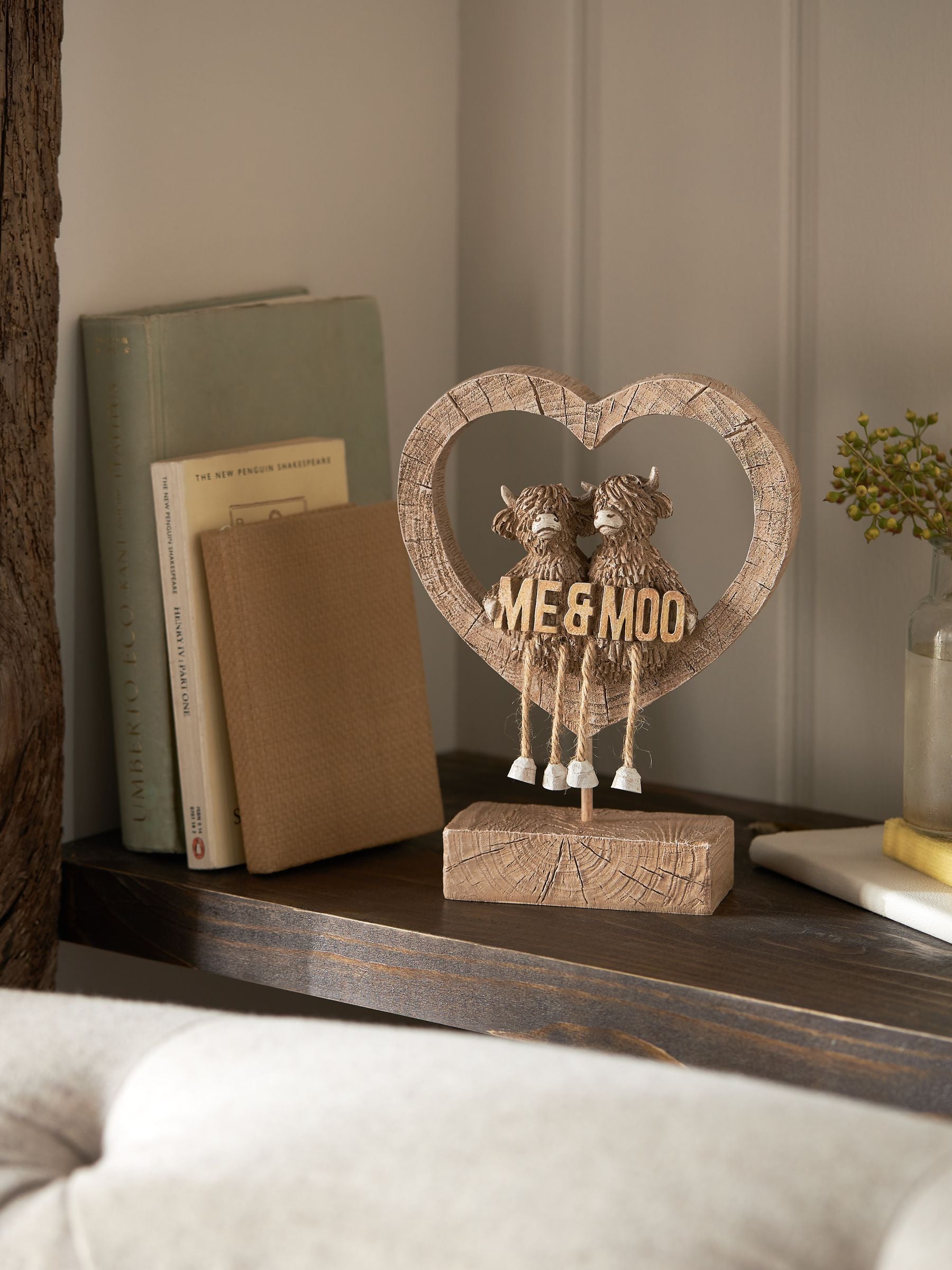 Me & Moo Hamish Highland Cow brown heart ornament - British product