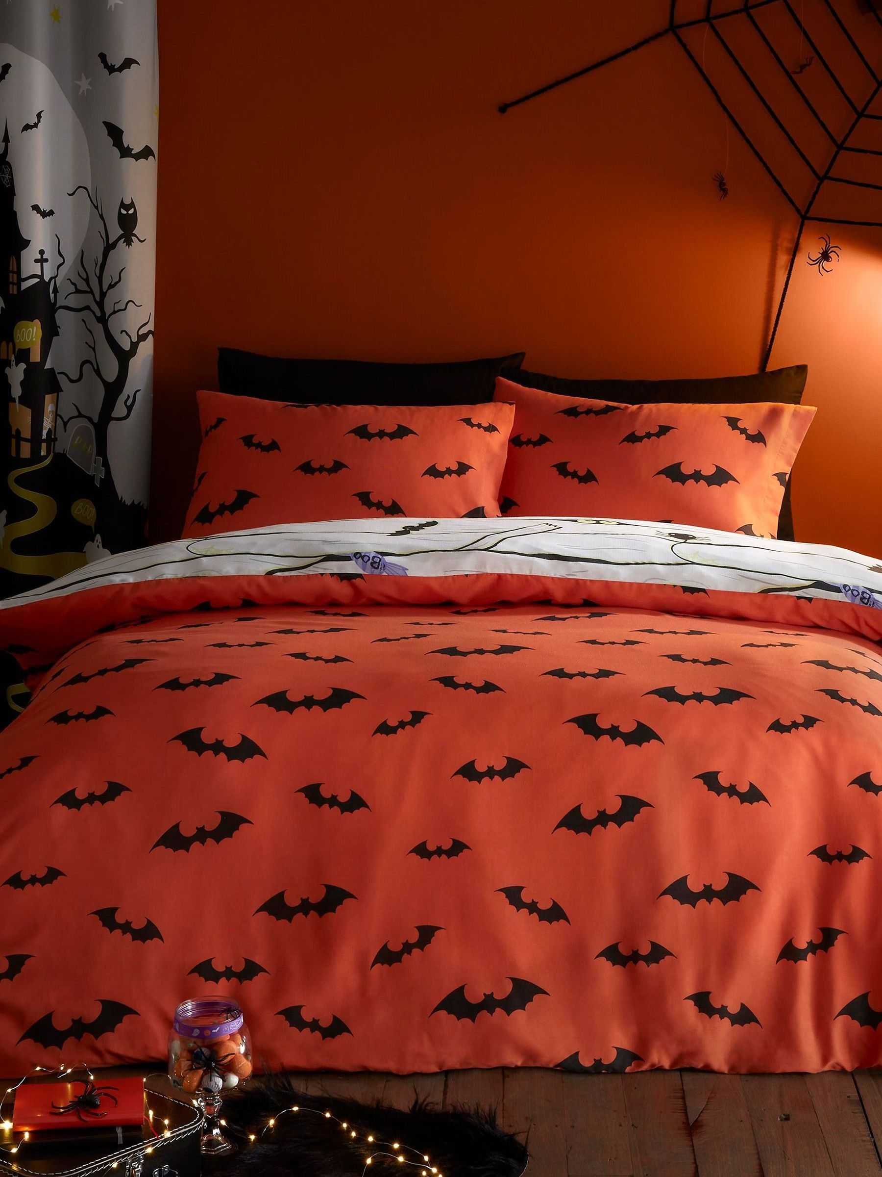 Bedlam White Mummy Glow in the Dark Duvet Cover Set - British product