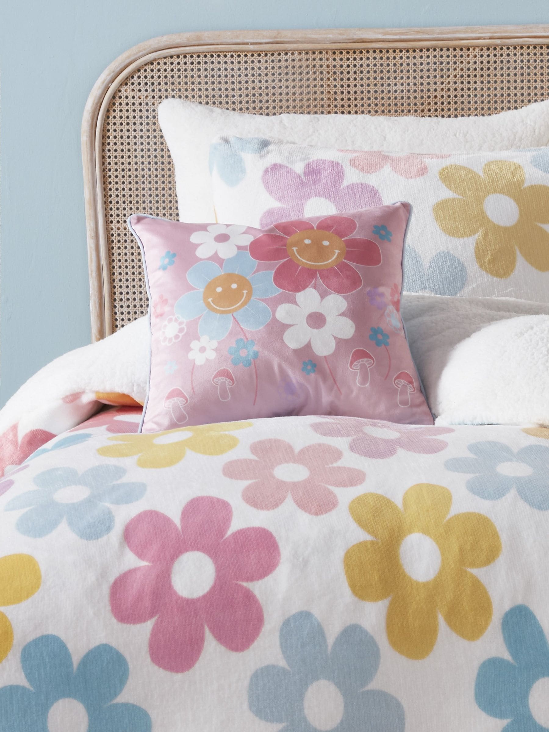 Bedlam pink retro flower plush fleece duvet cover set - British product