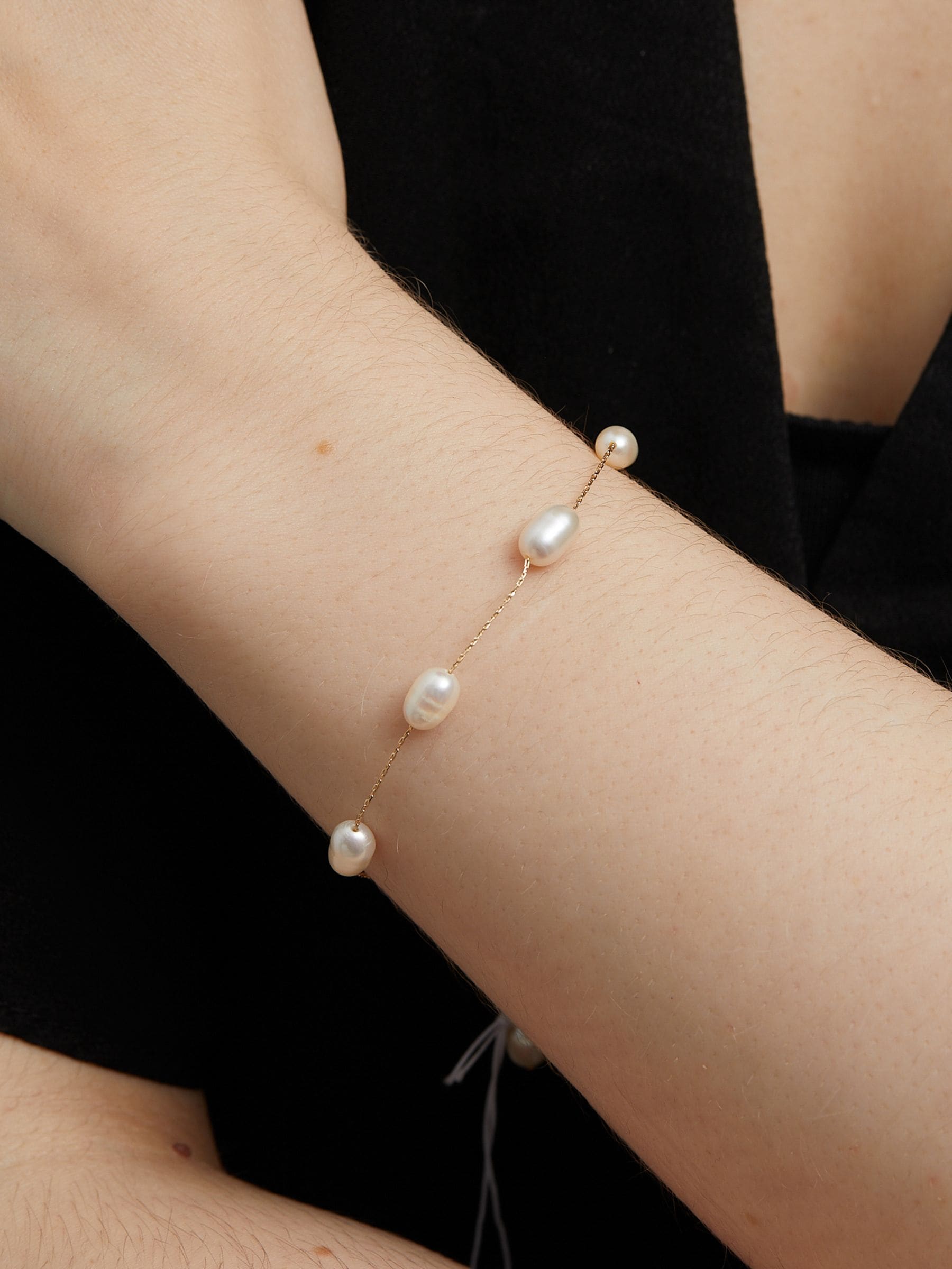 Jon Richard gold tone fine chain freshwater pearl bracelet 180mm, UK version