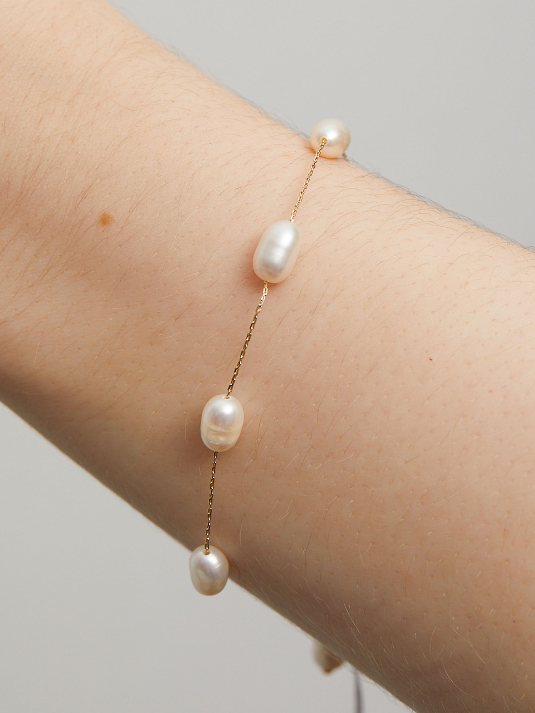 Jon Richard gold tone fine chain freshwater pearl bracelet 180mm, UK version