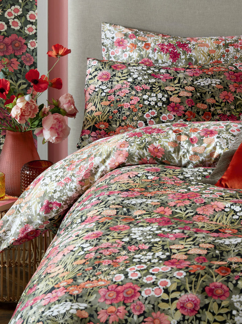 Black and White Floral Duvet Cover and Pillowcase Set in 100% Cotton Sateen