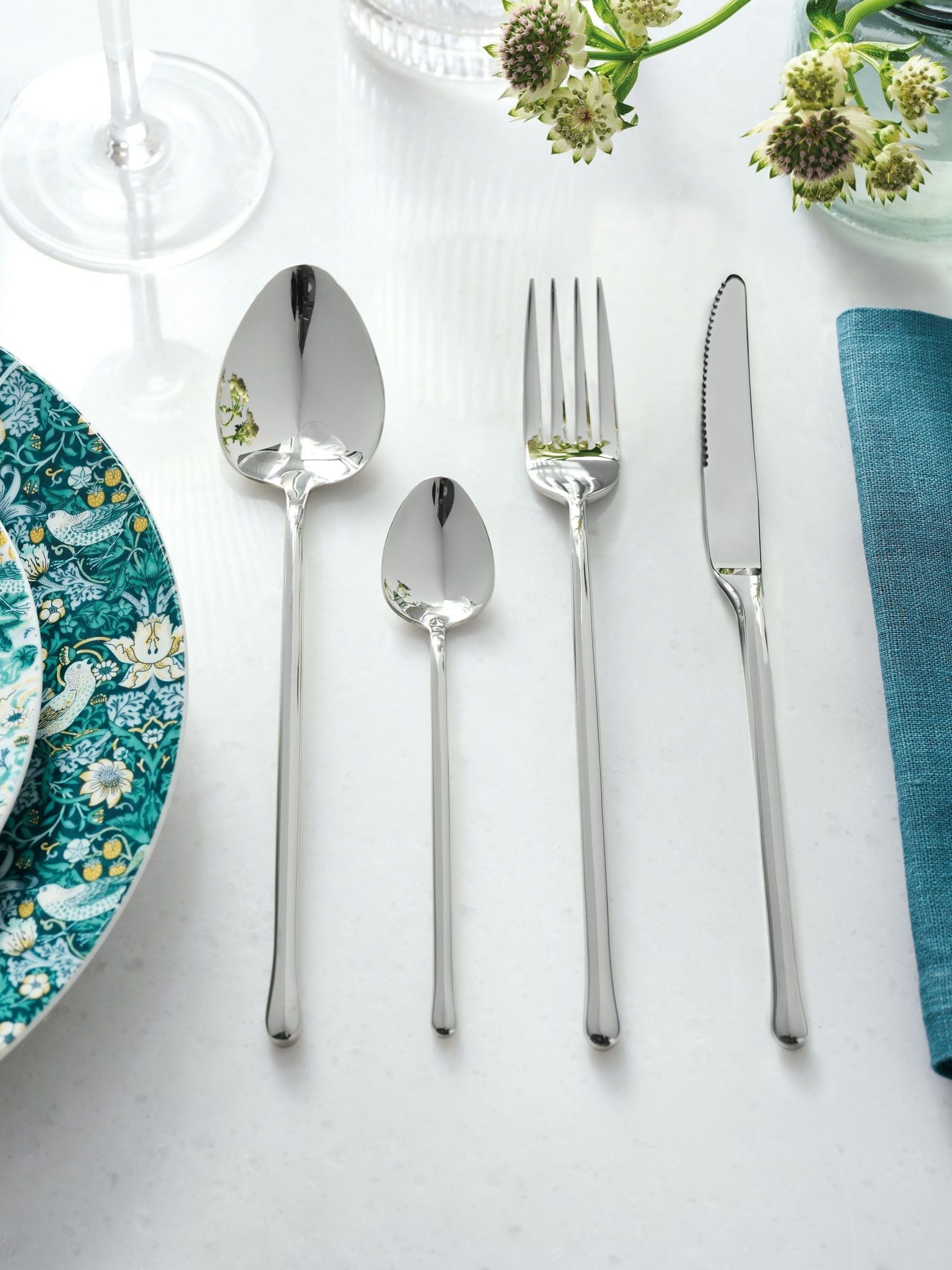 Clarke & Clarke Silver Igneous 16 piece cutlery set - British product