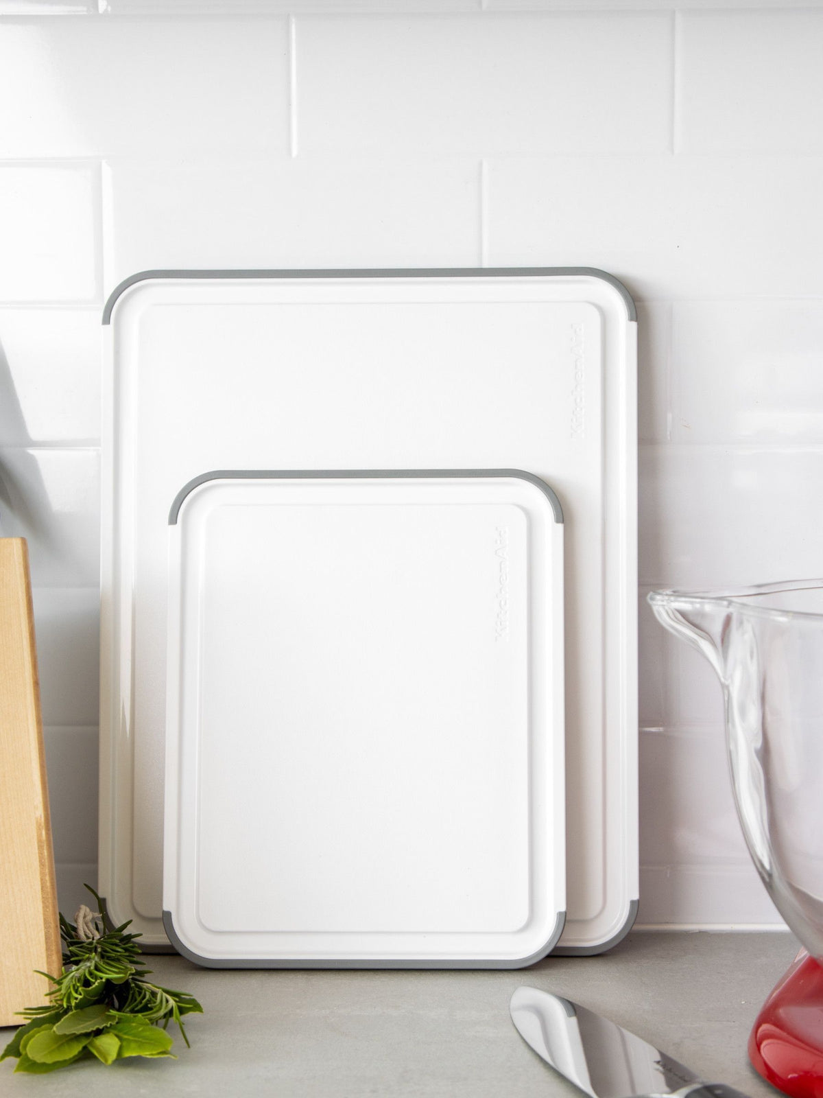 KitchenAid white nonslip chopping board set of 2, UK version