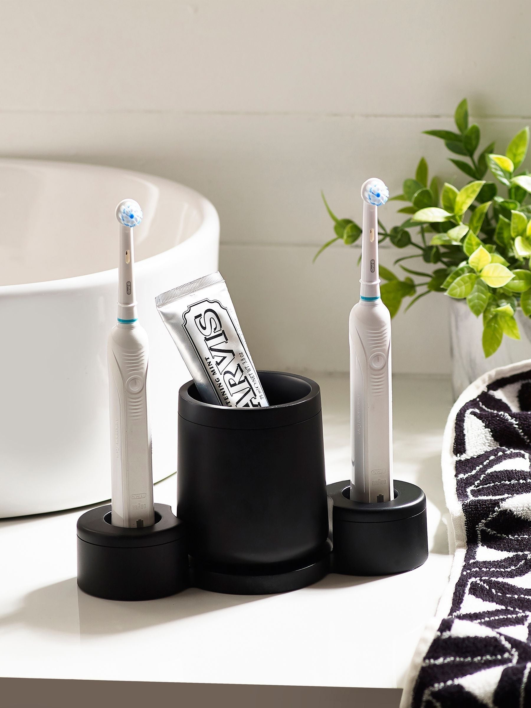 Moderna black electric toothbrush holder and tumbler - British product