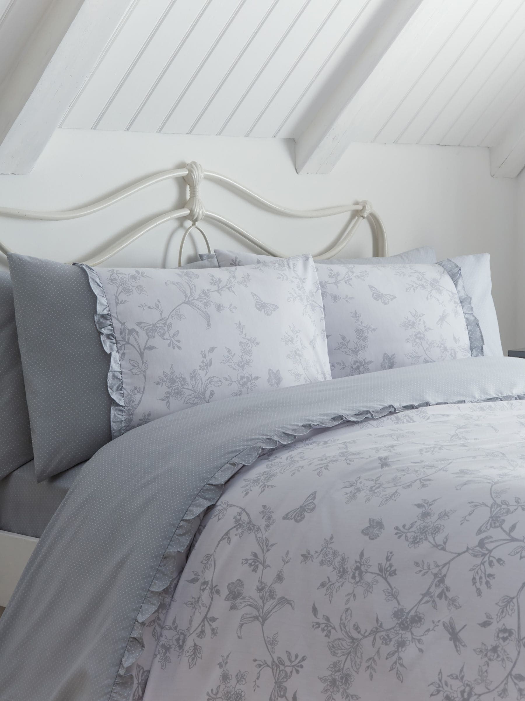 Dreams & Drapes Grey Kristen Frill Detail Duvet Cover Set - British product