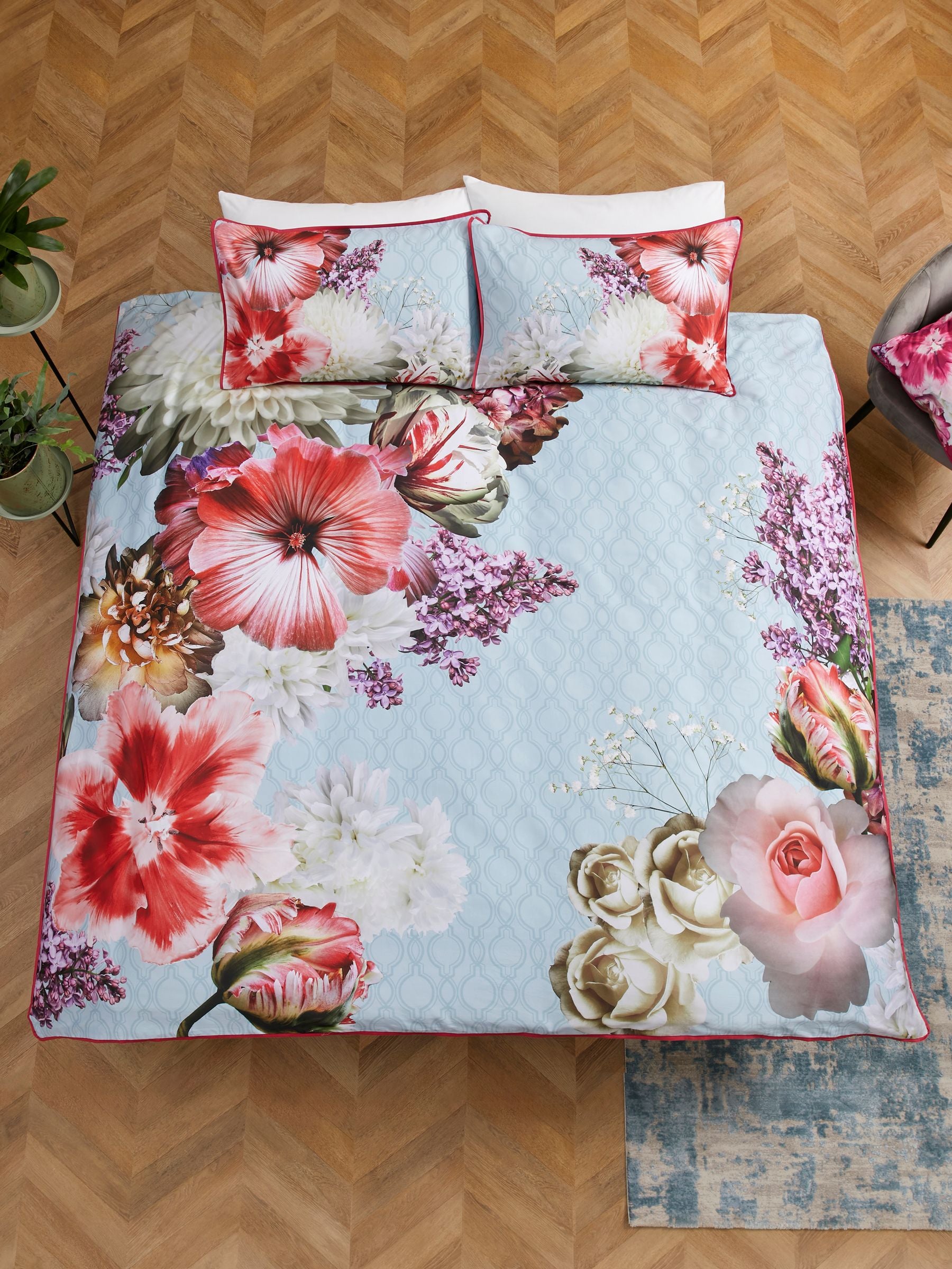 Laurence Llewelyn-Bowen Blue Mayfair Lady duvet cover set, UK version