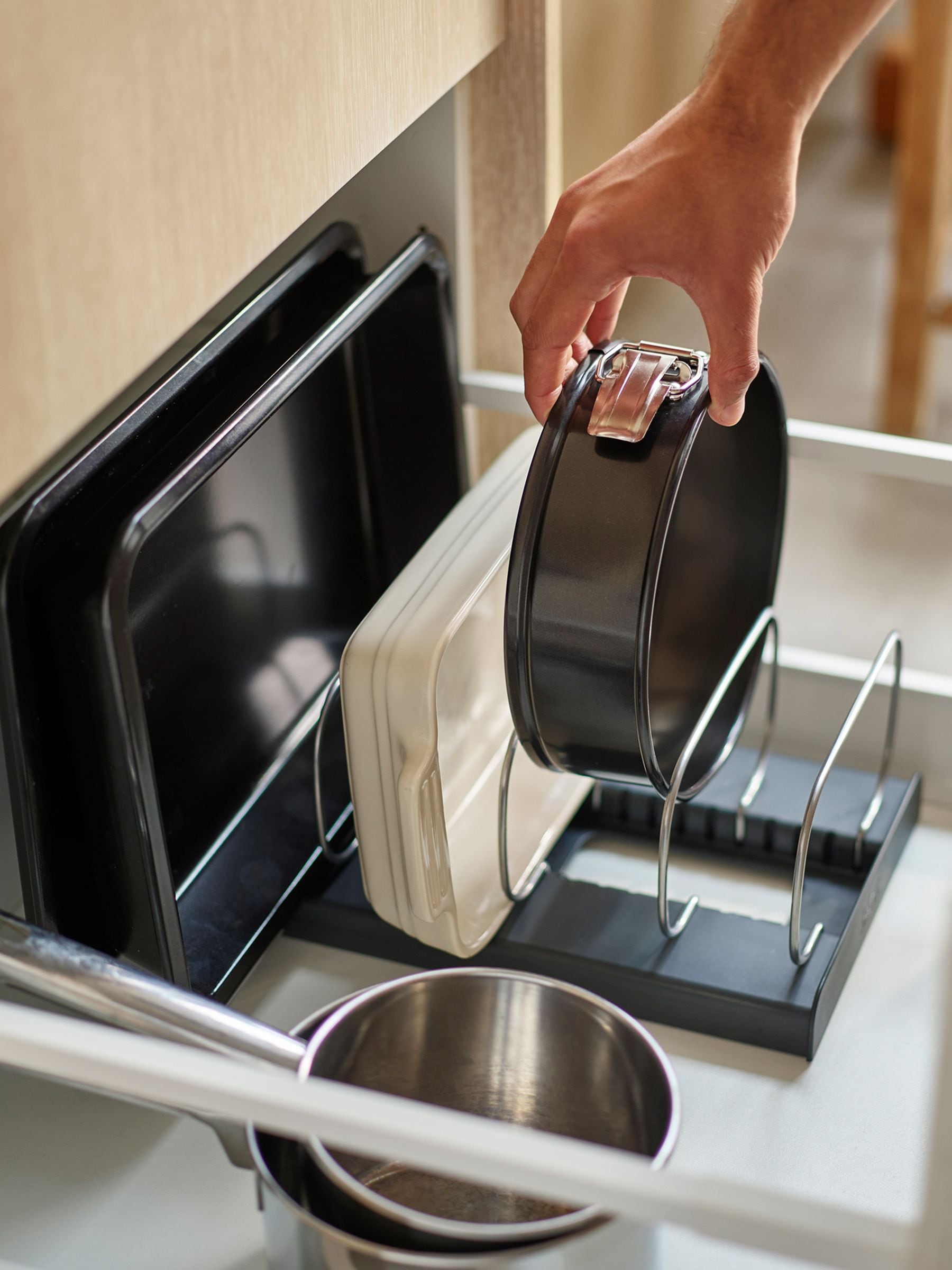 Joseph Joseph Anthracite Bakeware and Cookware Organiser, UK version