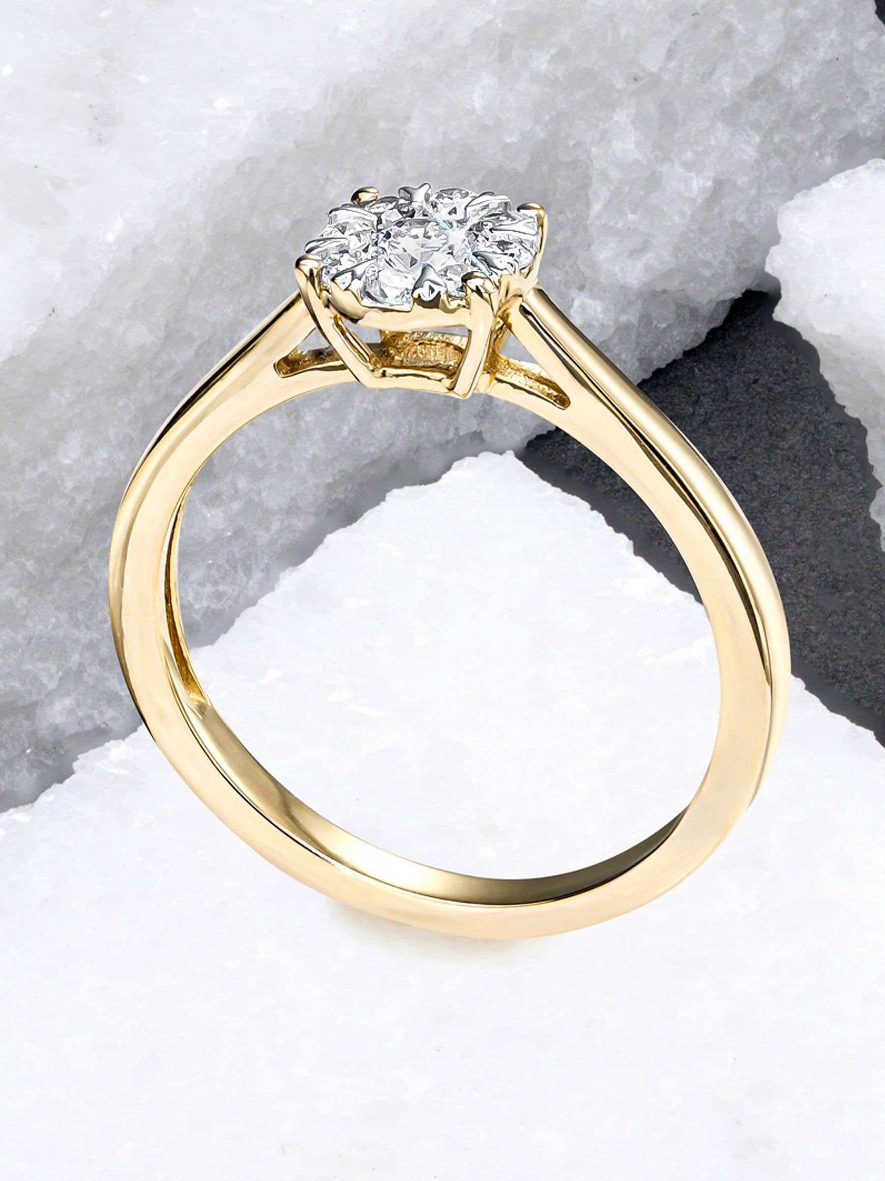 The Diamond Store White Lab Diamond Cluster Solitaire Ring 0.25ct (British brand)