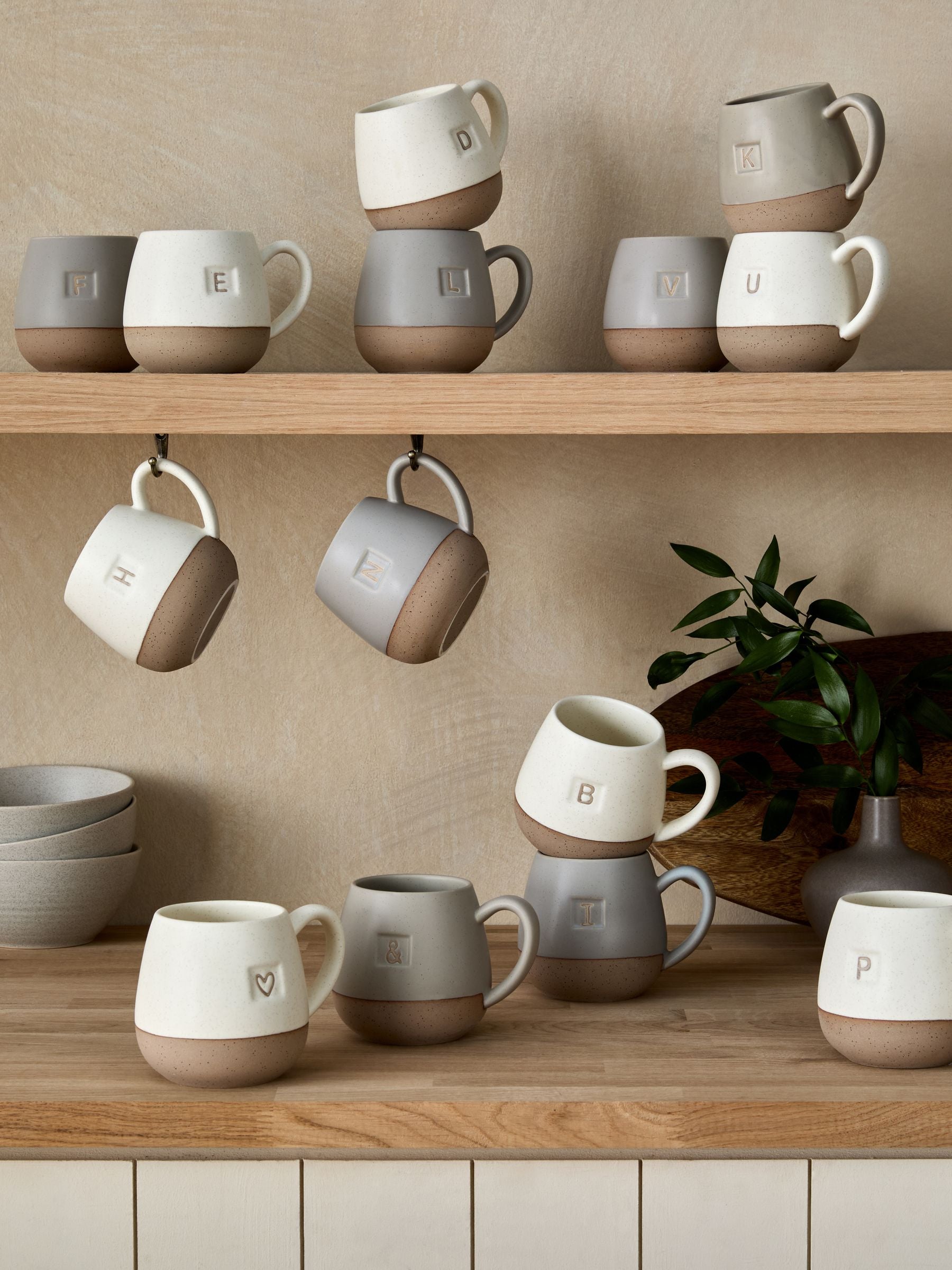 Alphabet speckle glazed mug cream grey 10cm - British product