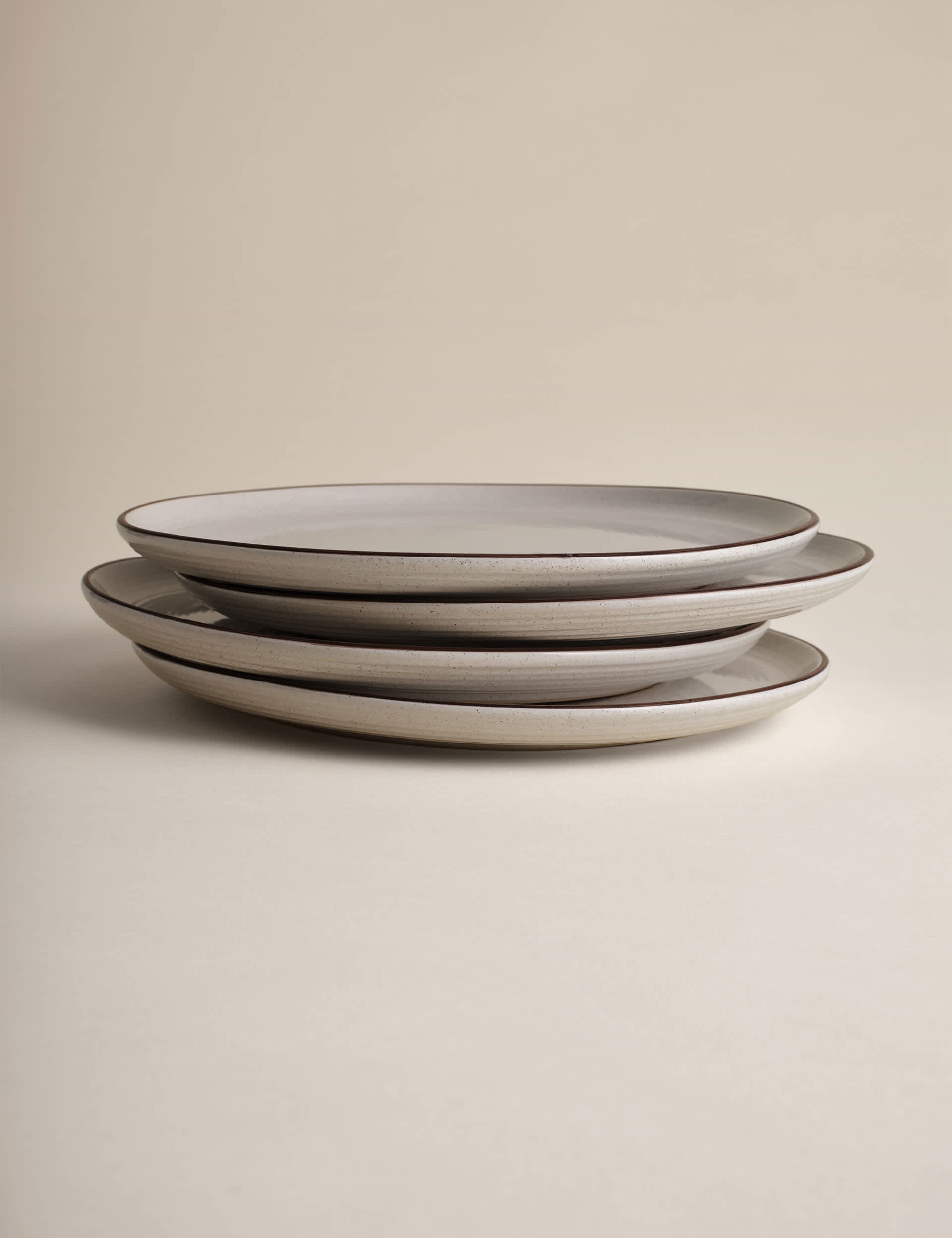 Dinner Plates Set of 4 Michigan Rim Style (British brand)