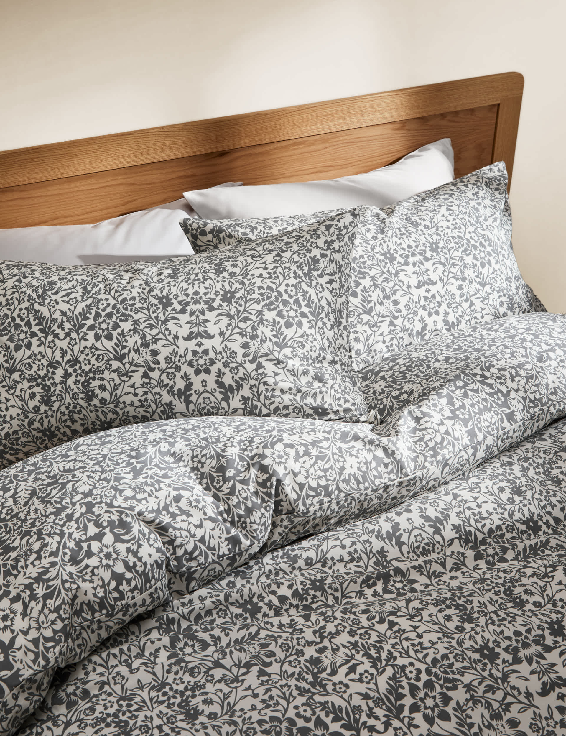 Mirrored floral bedding set, imported from the UK