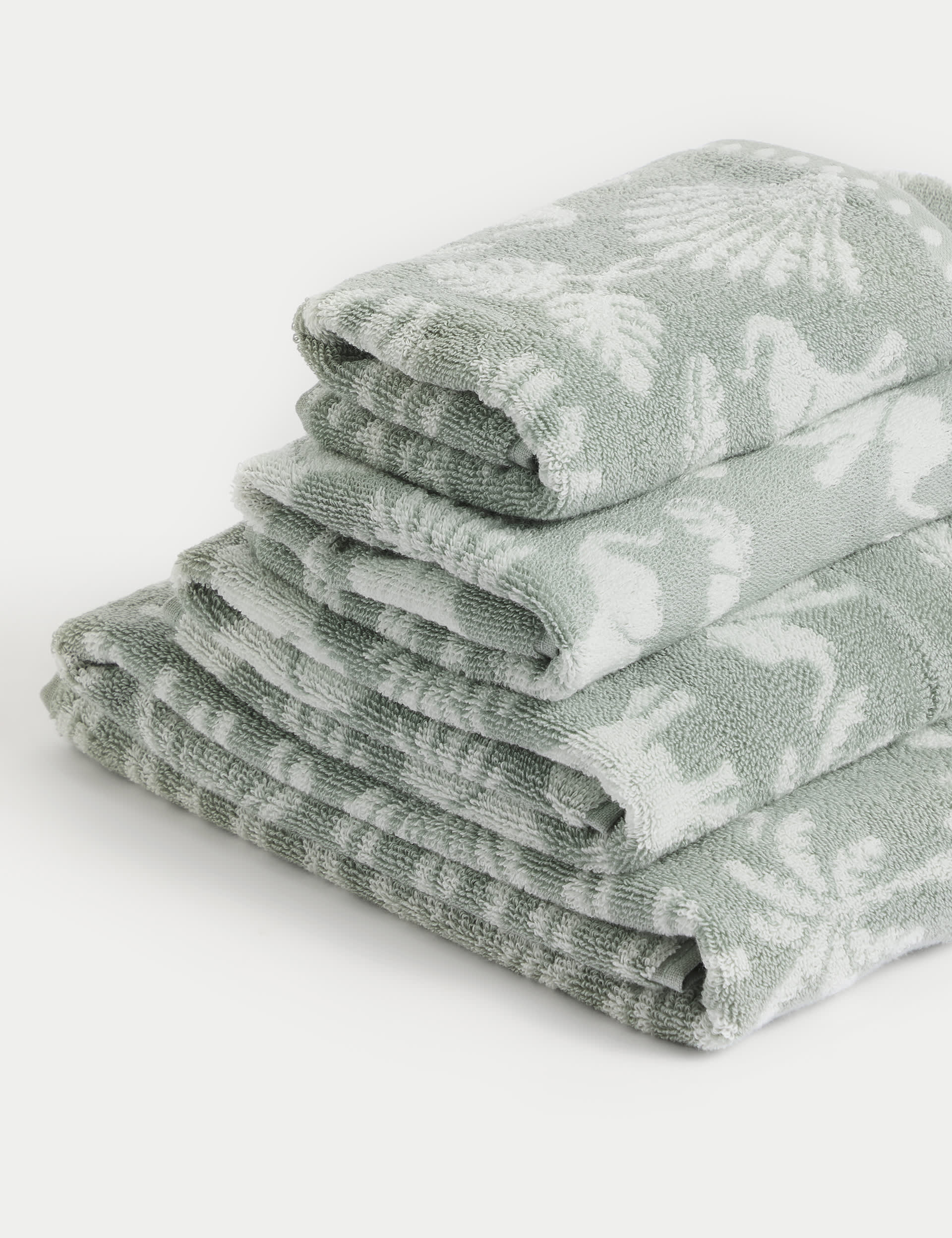 Pure cotton bath towel with elephant and palm tree print, imported from the UK