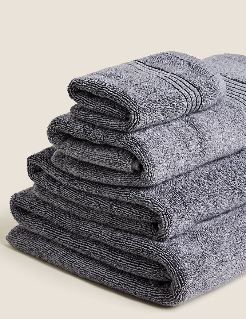 Plush Egyptian cotton towel with 800 GSM, imported from the UK