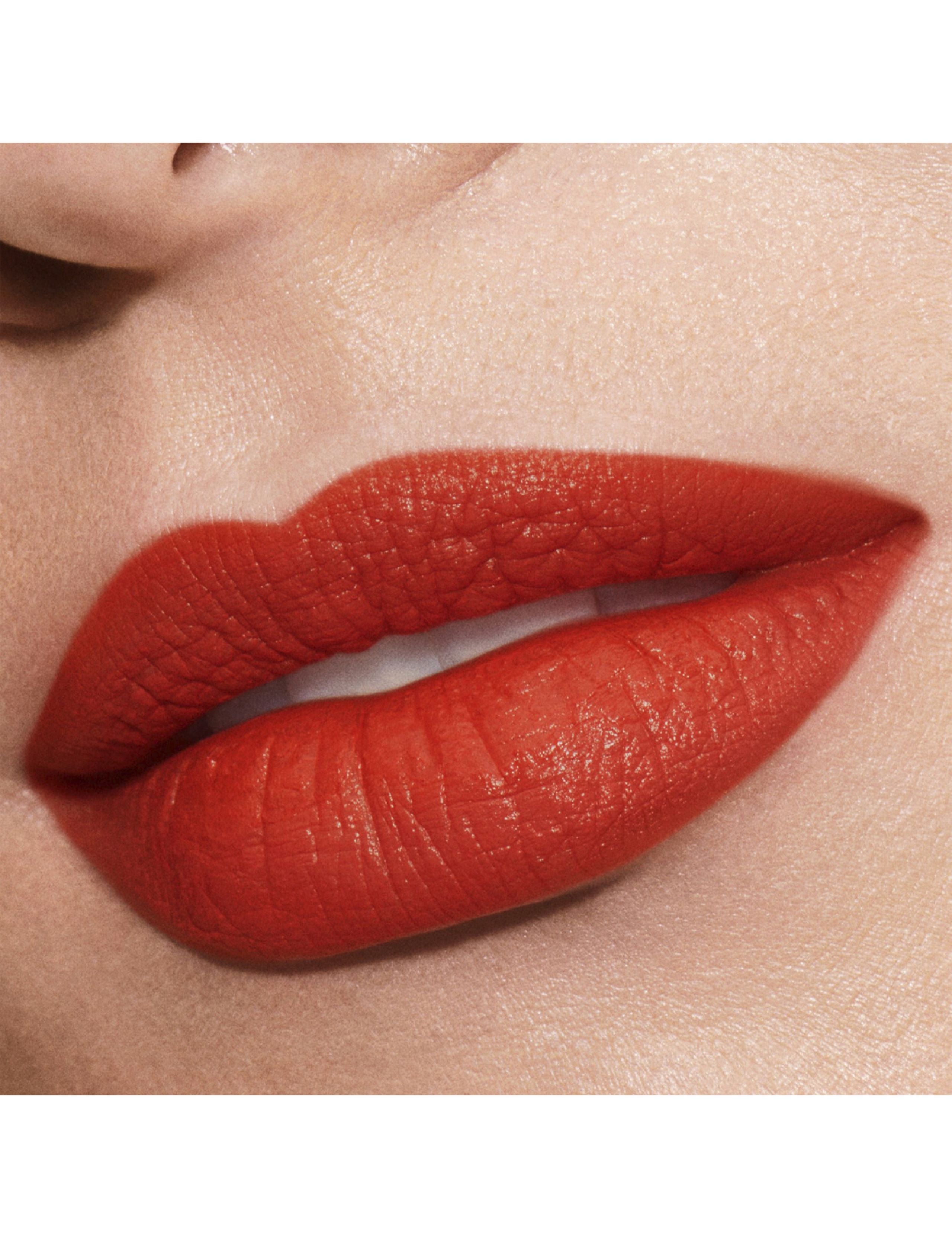 Estée Lauder Pure Color Explicit Silk Matte Lipstick 0.7g, imported from the UK