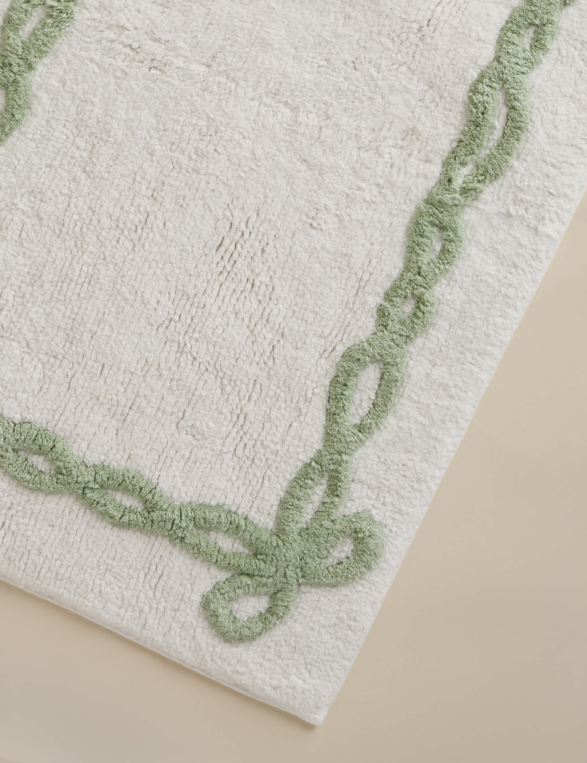 Cotton bow bath mat 50x80cm, imported from the UK