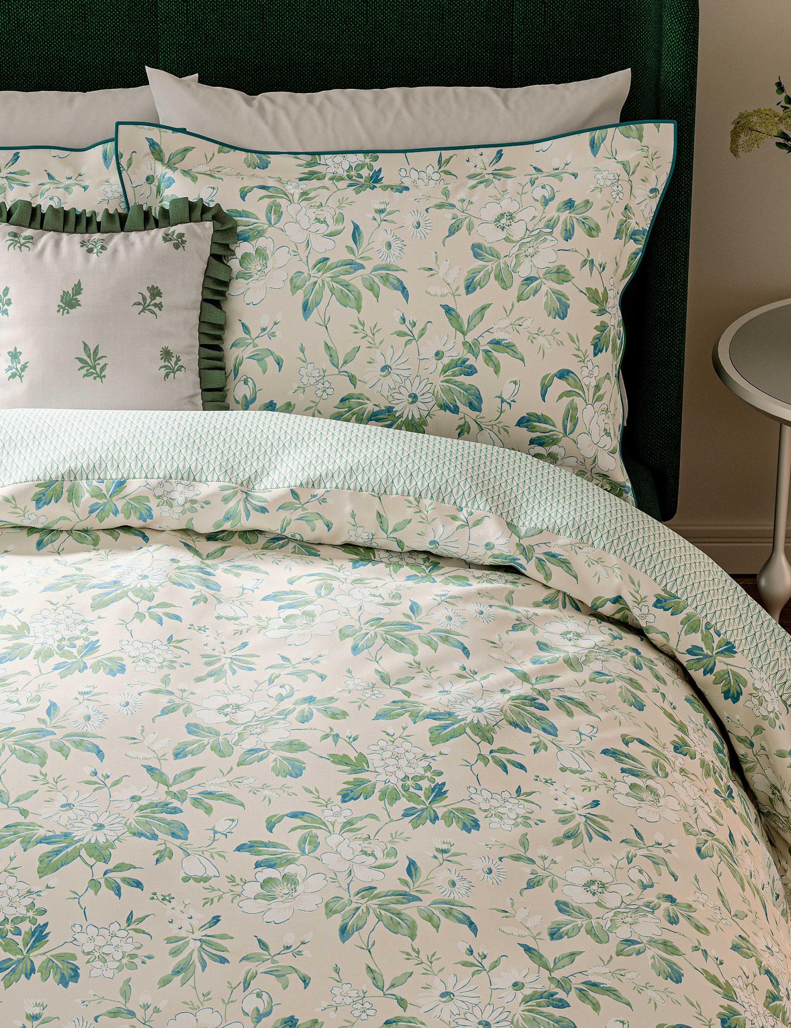 V&A Briar Bloom bedding set, imported from the UK