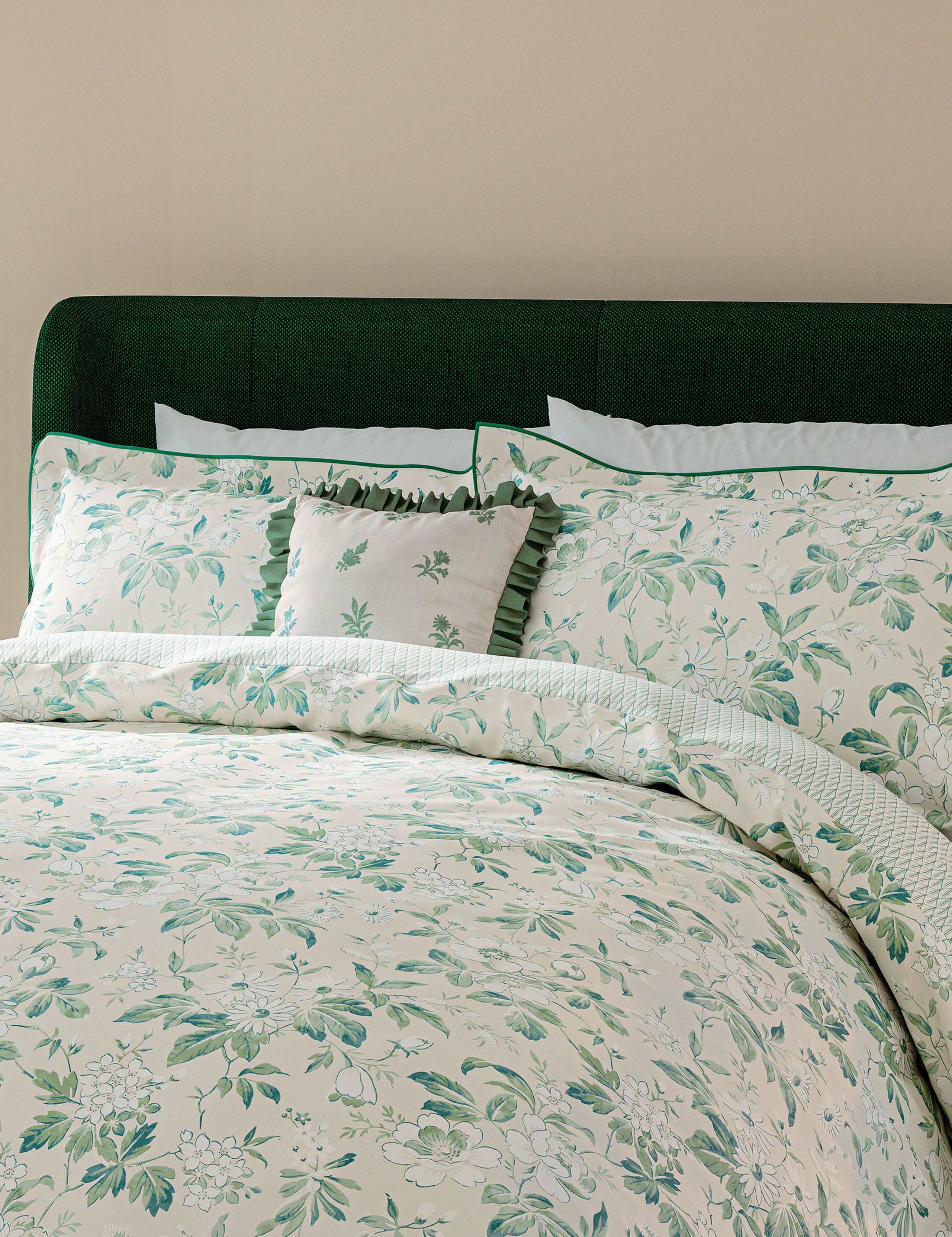 V&A Briar Bloom bedding set, imported from the UK