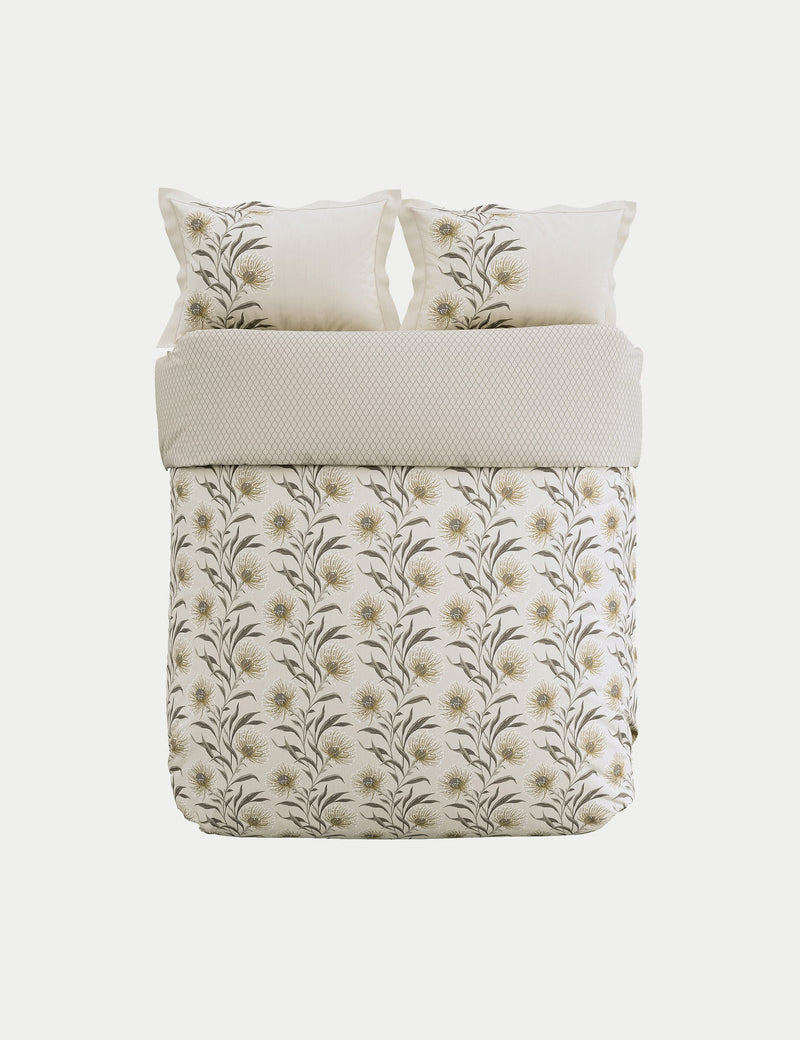 Catherinae bedding set, imported from the UK