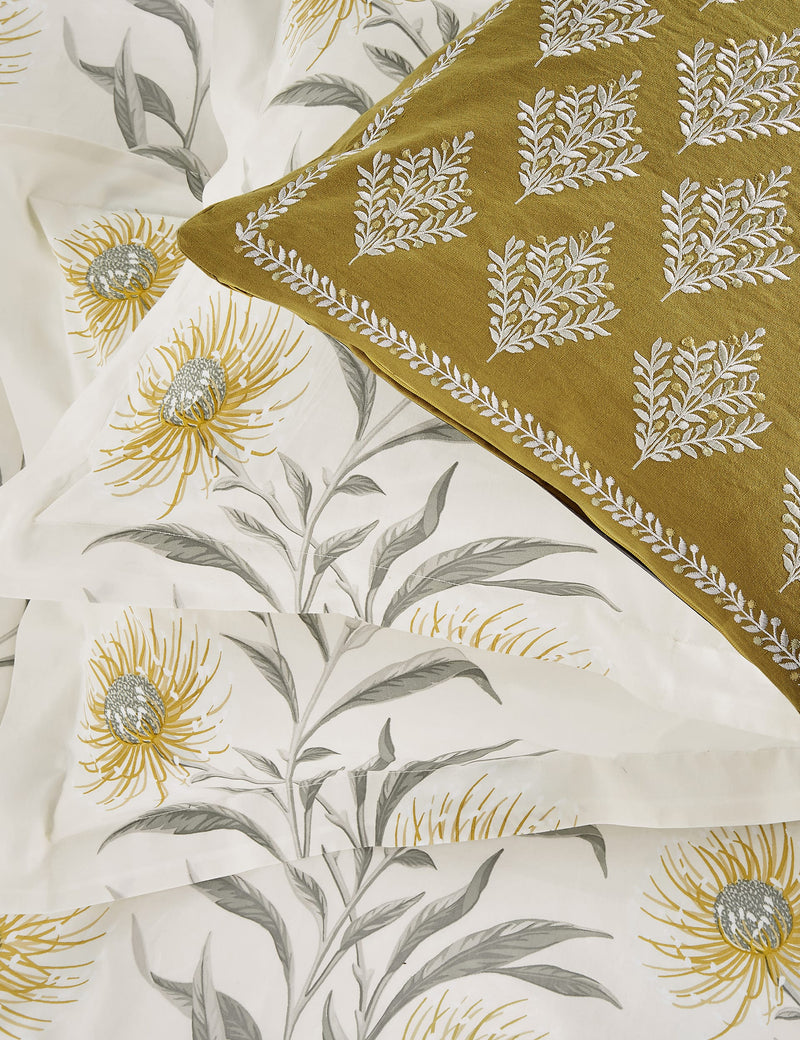 Catherinae bedding set, imported from the UK