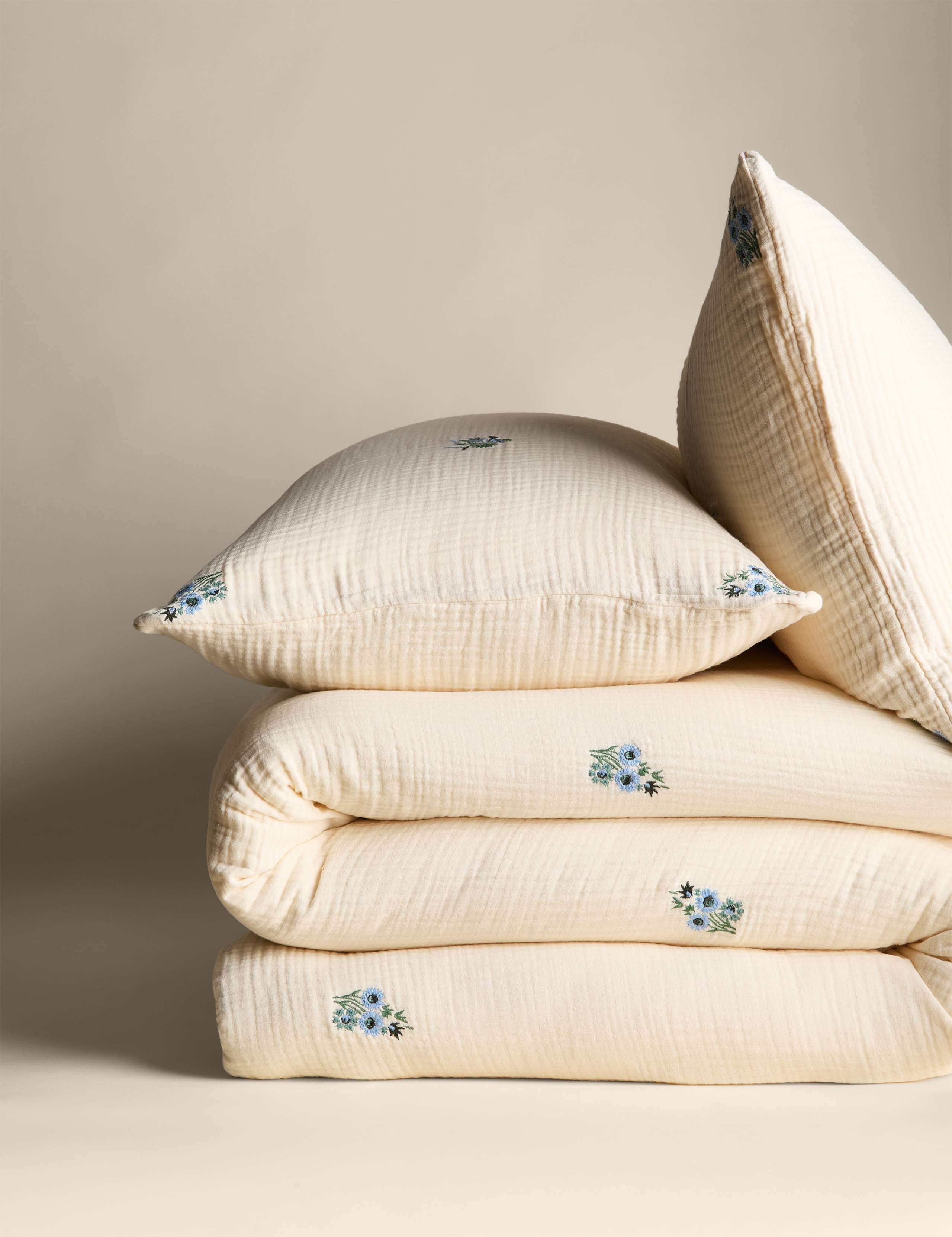 Pure cotton embroidered flower bedding set, imported from the UK
