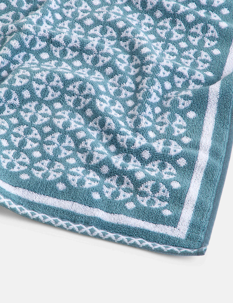 Pure cotton geometric circle bath towel, imported from the UK