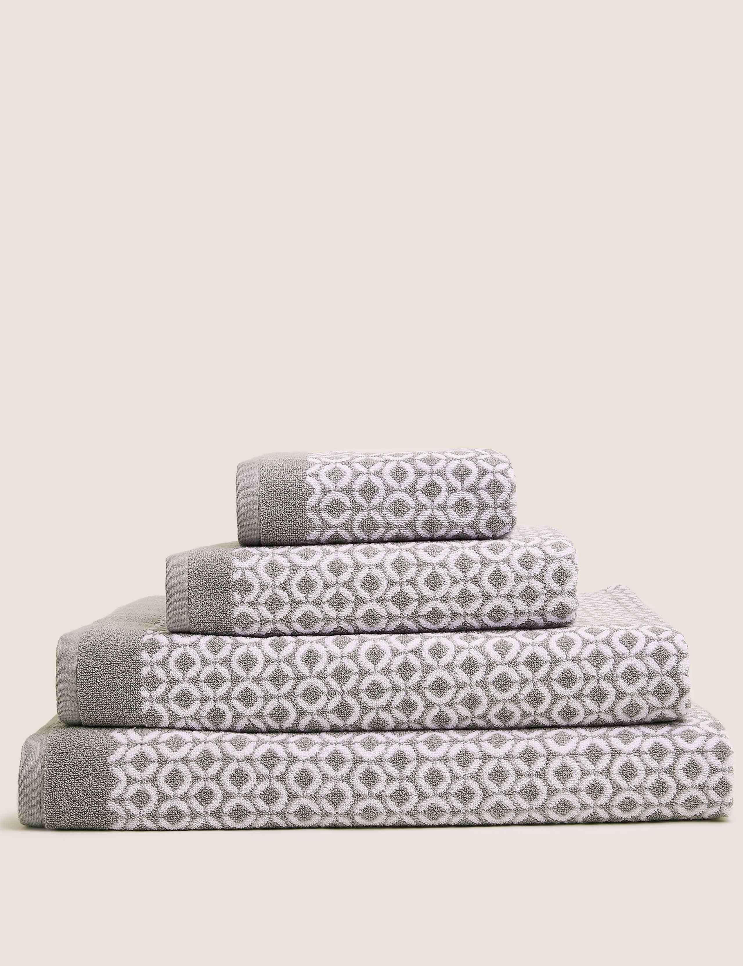 Pure cotton Repeat Links bath towel, imported from the UK