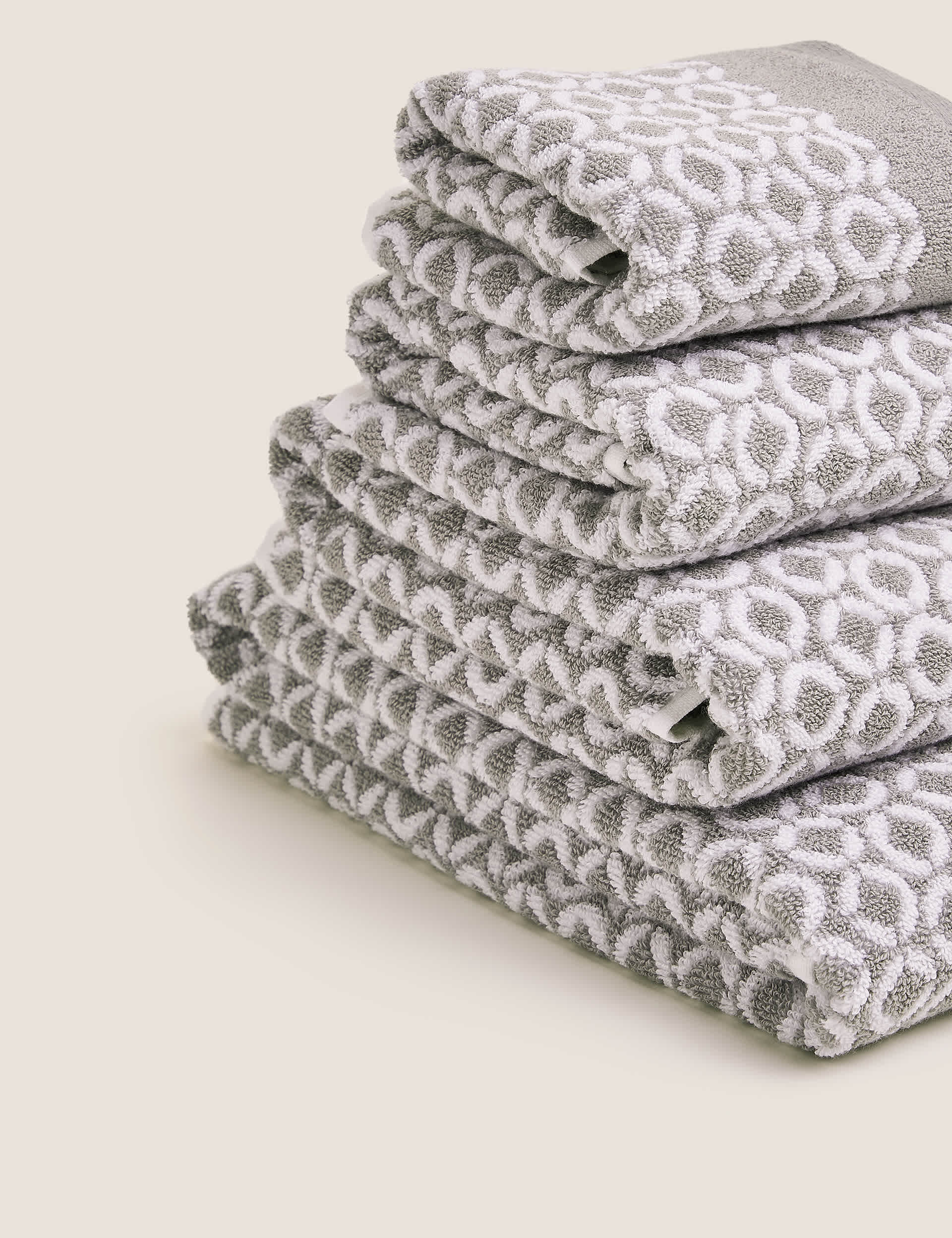 Pure cotton Repeat Links bath towel, imported from the UK