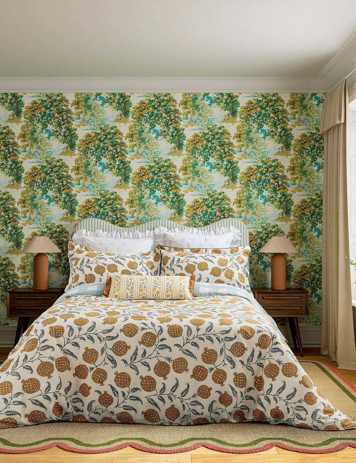 Pure cotton sateen Anaar bedding set, imported from the UK