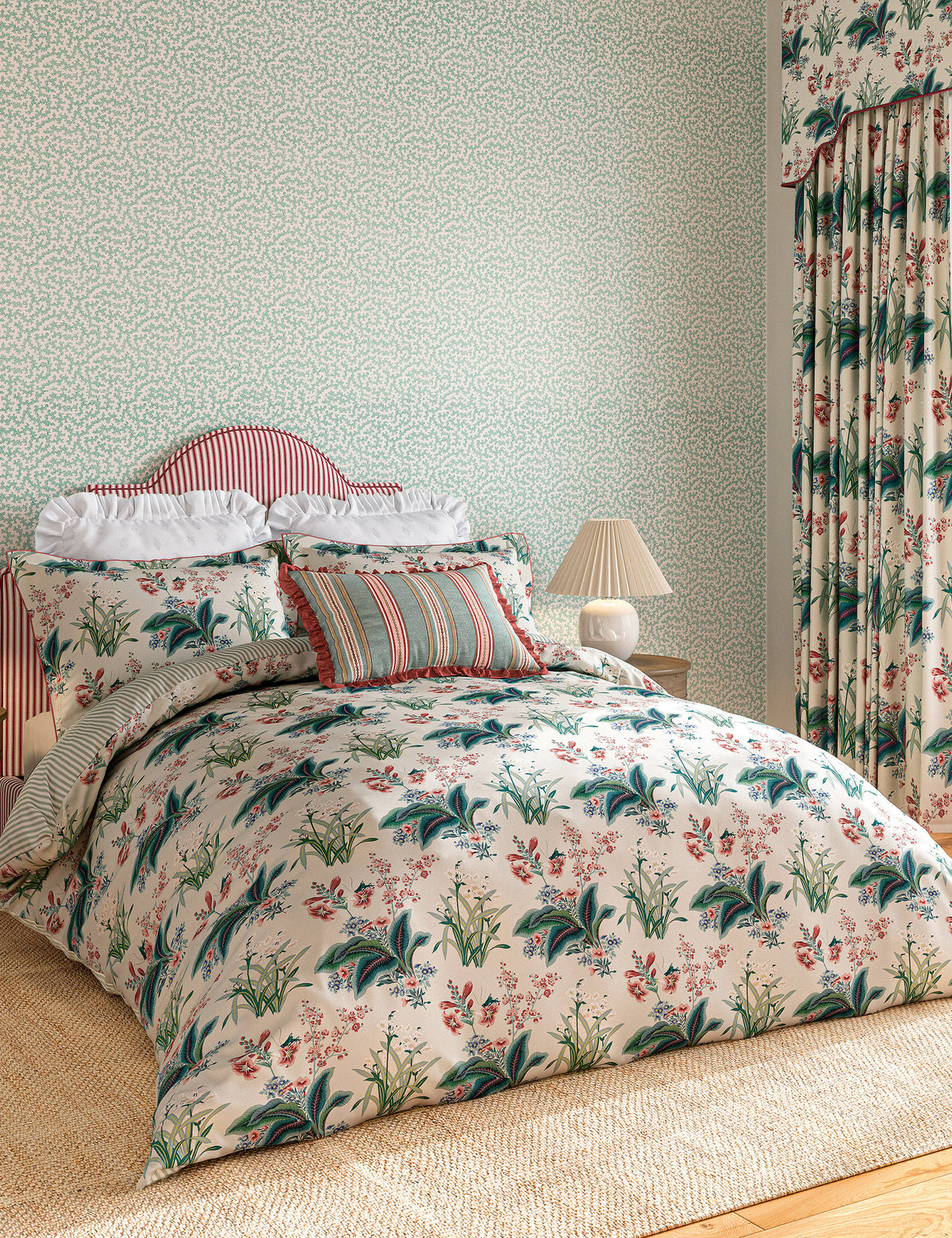 Sanderson Enys Garden bedding set, imported from the UK