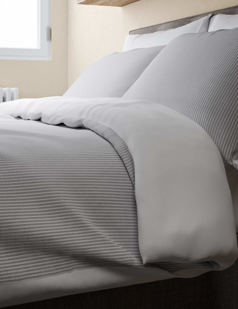 Cotton striped seersucker bedding set, imported from the UK